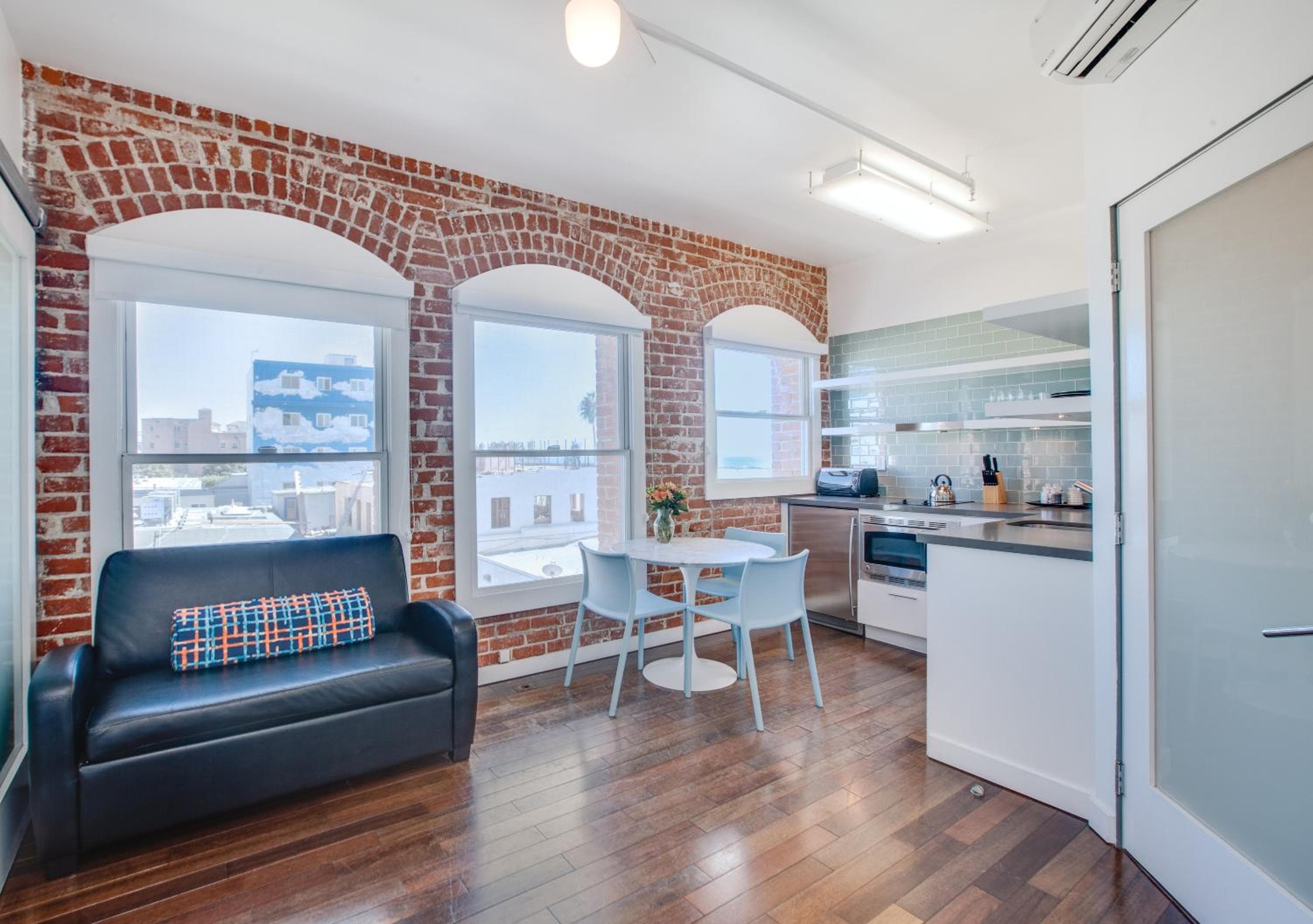 Venice Breeze Suites — 30