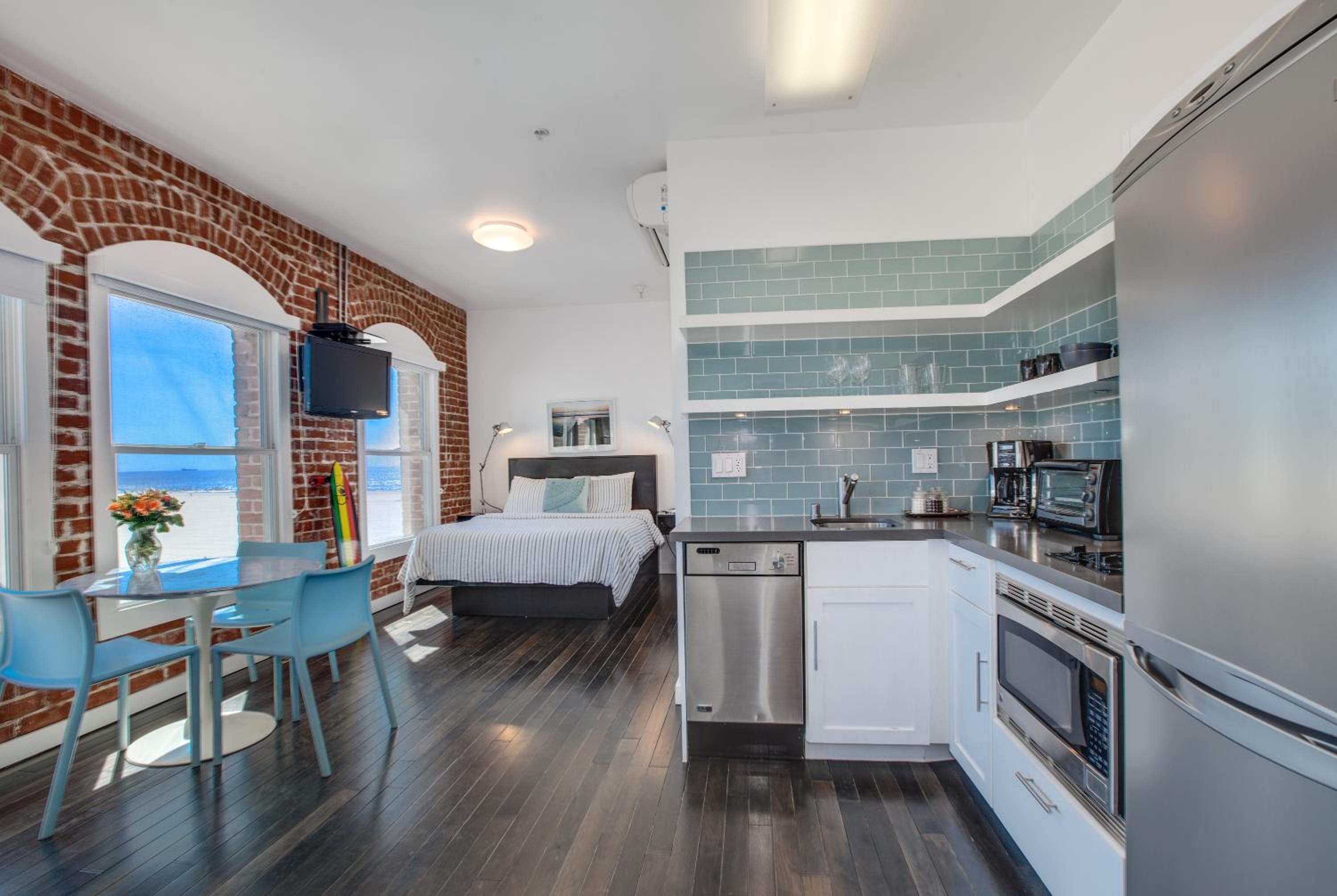 Venice Breeze Suites — 24