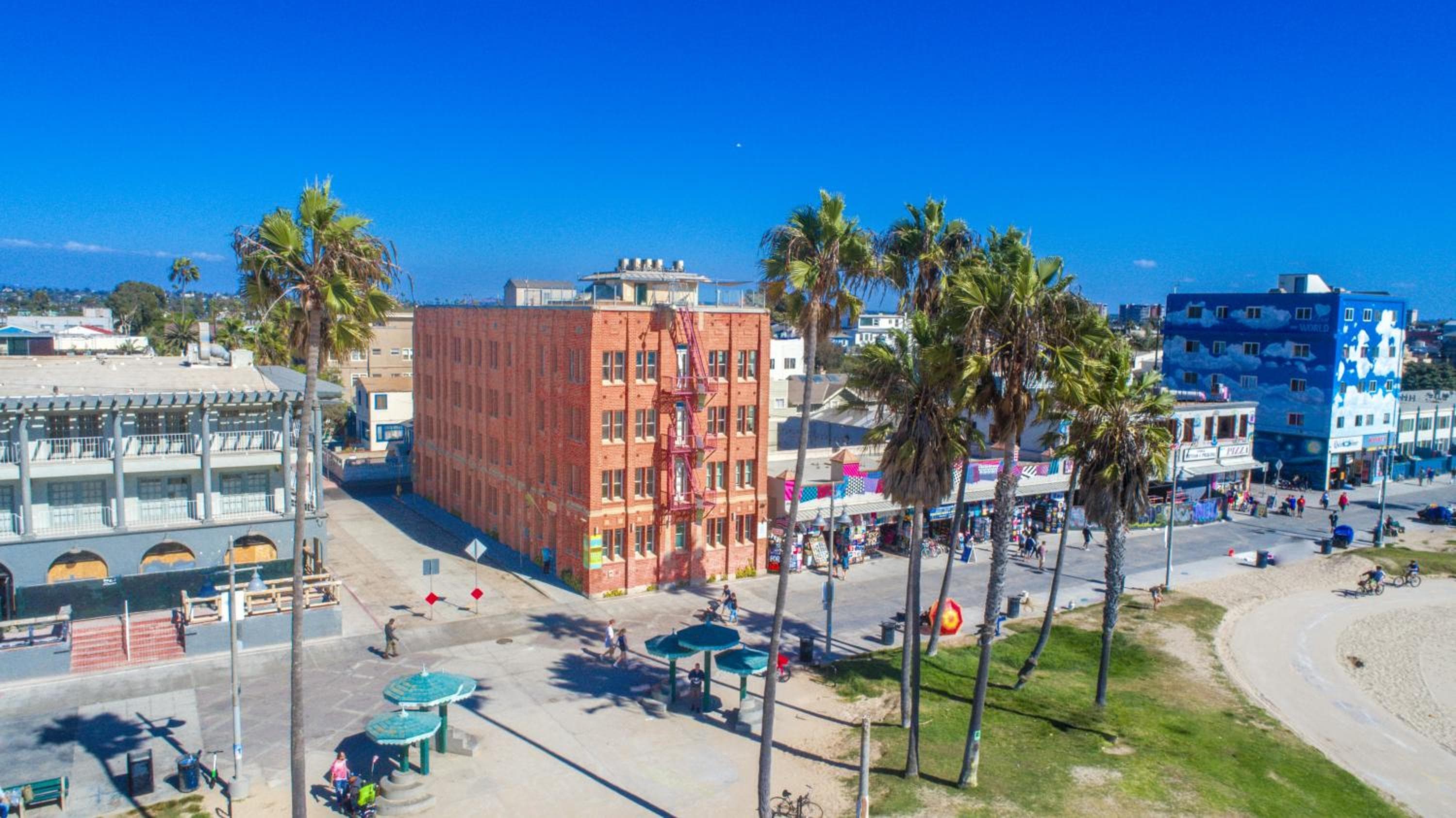 Venice Breeze Suites — 6