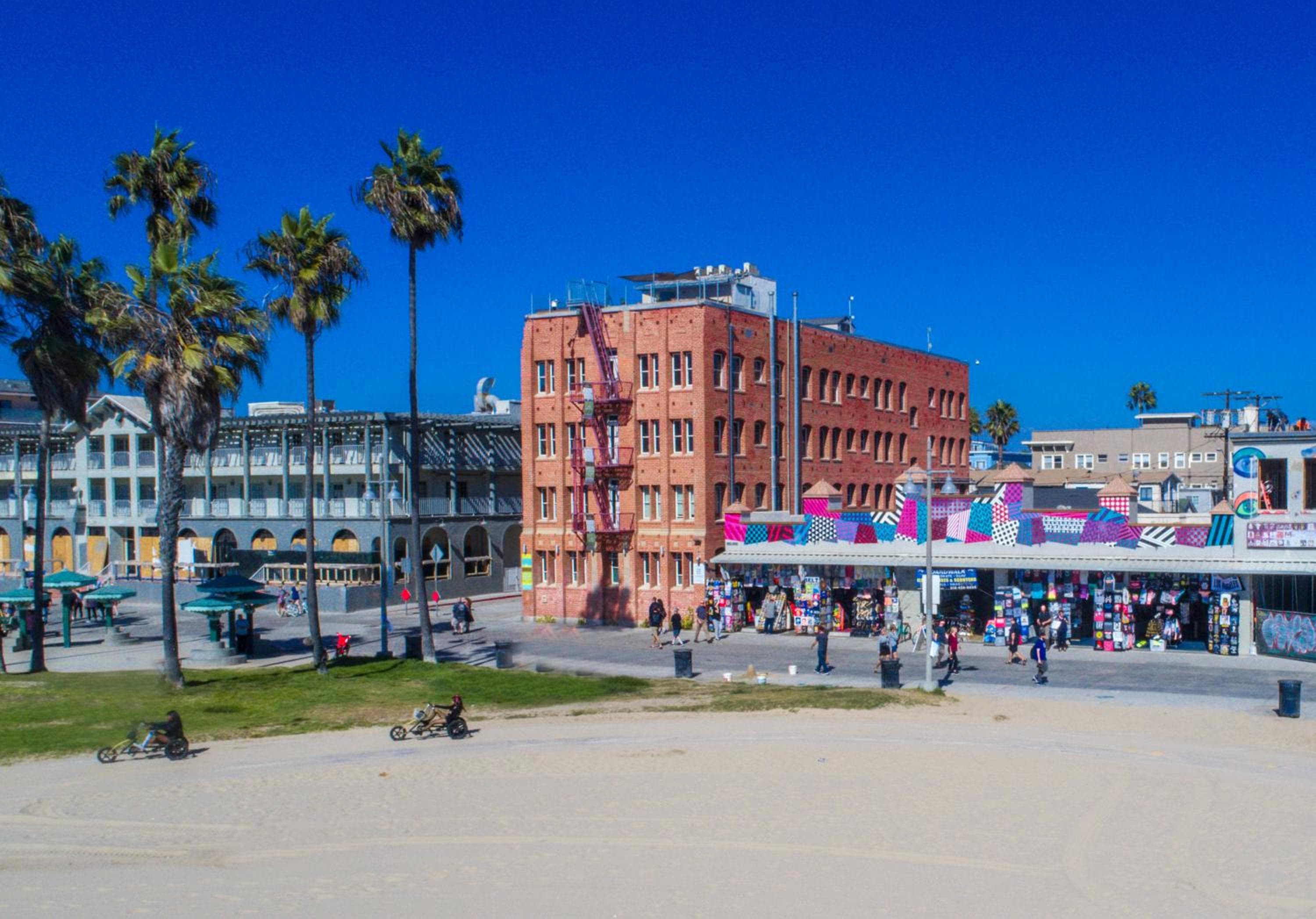 Venice Breeze Suites — 7