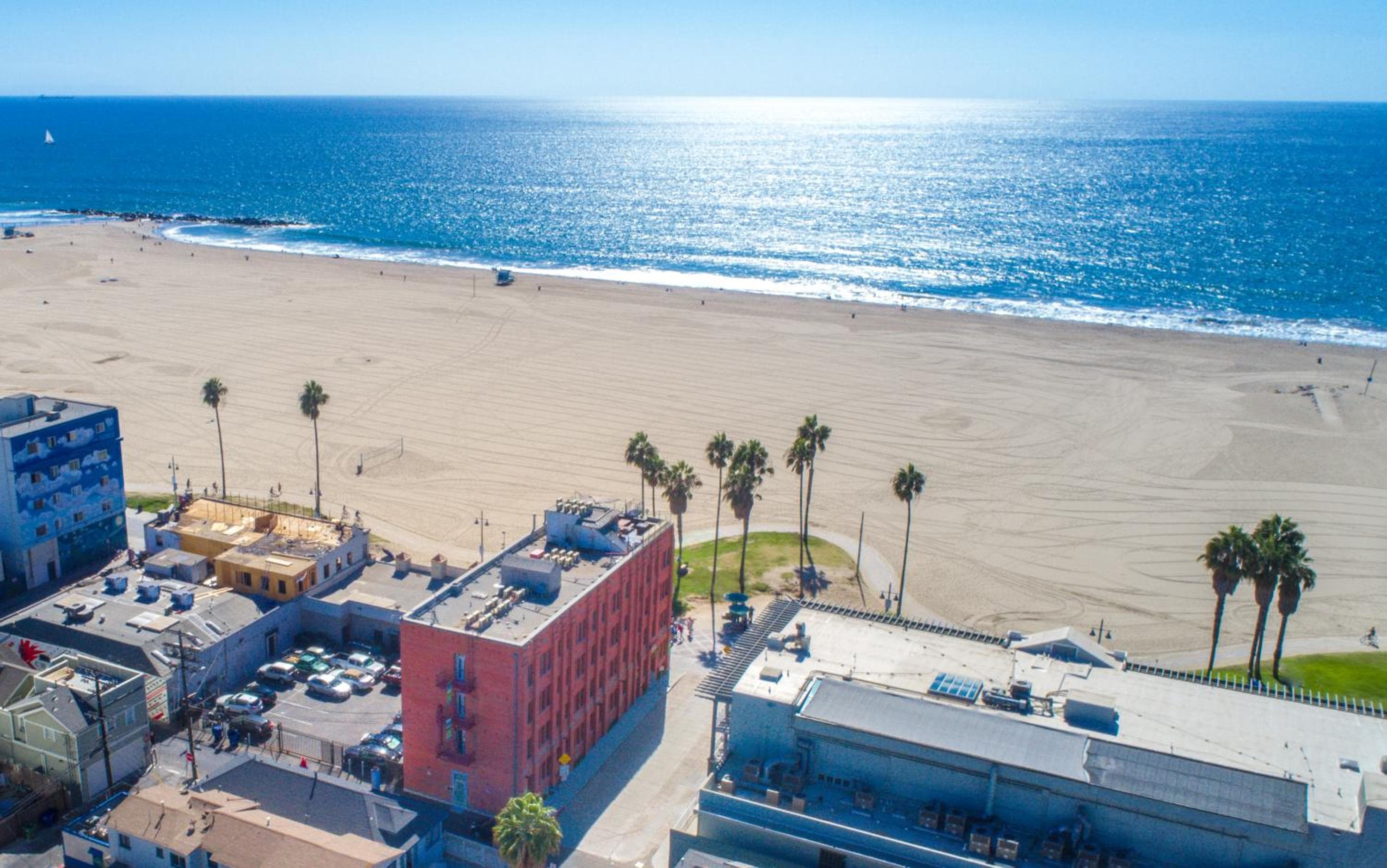 Venice Breeze Suites — 8