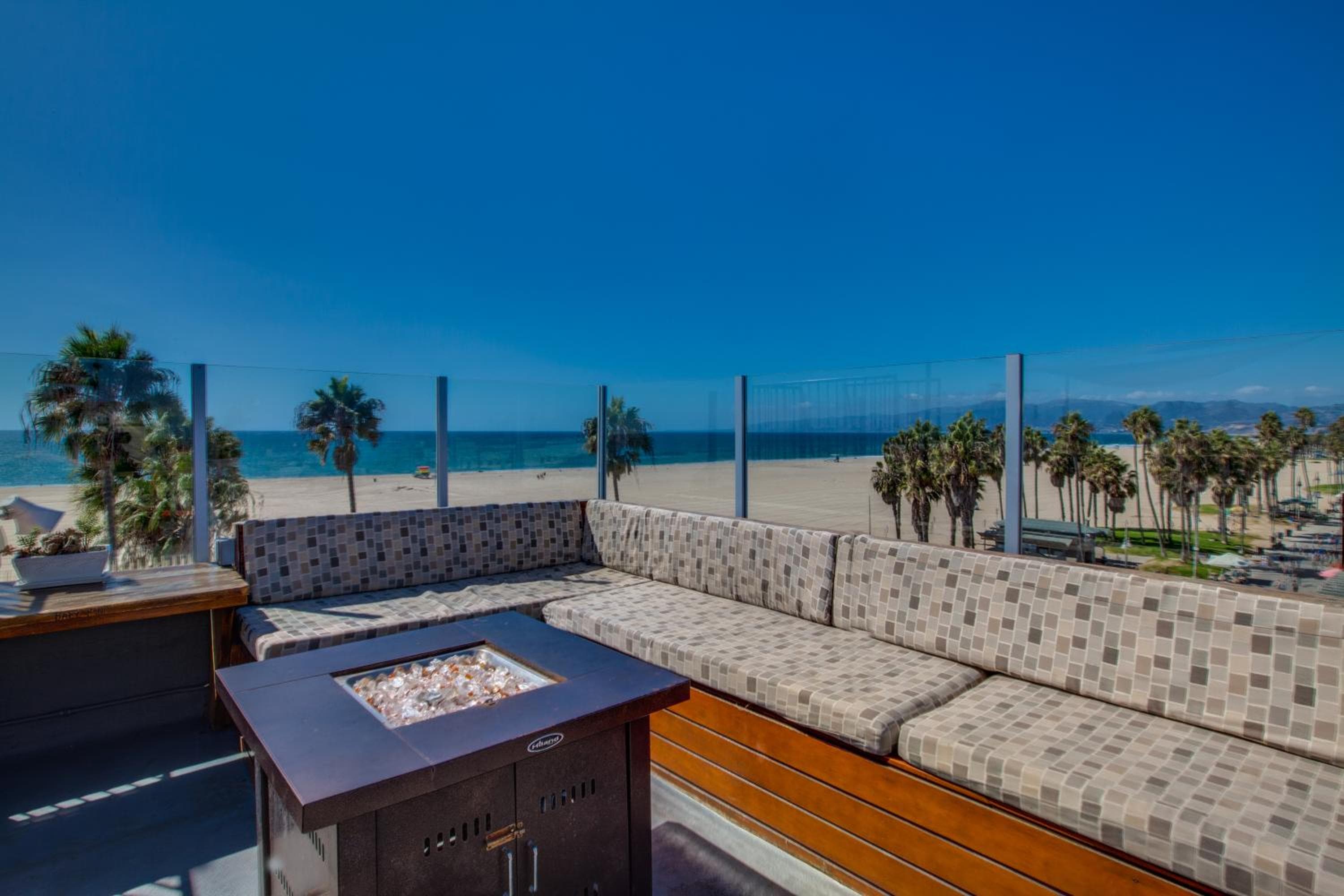 Venice Breeze Suites — 4