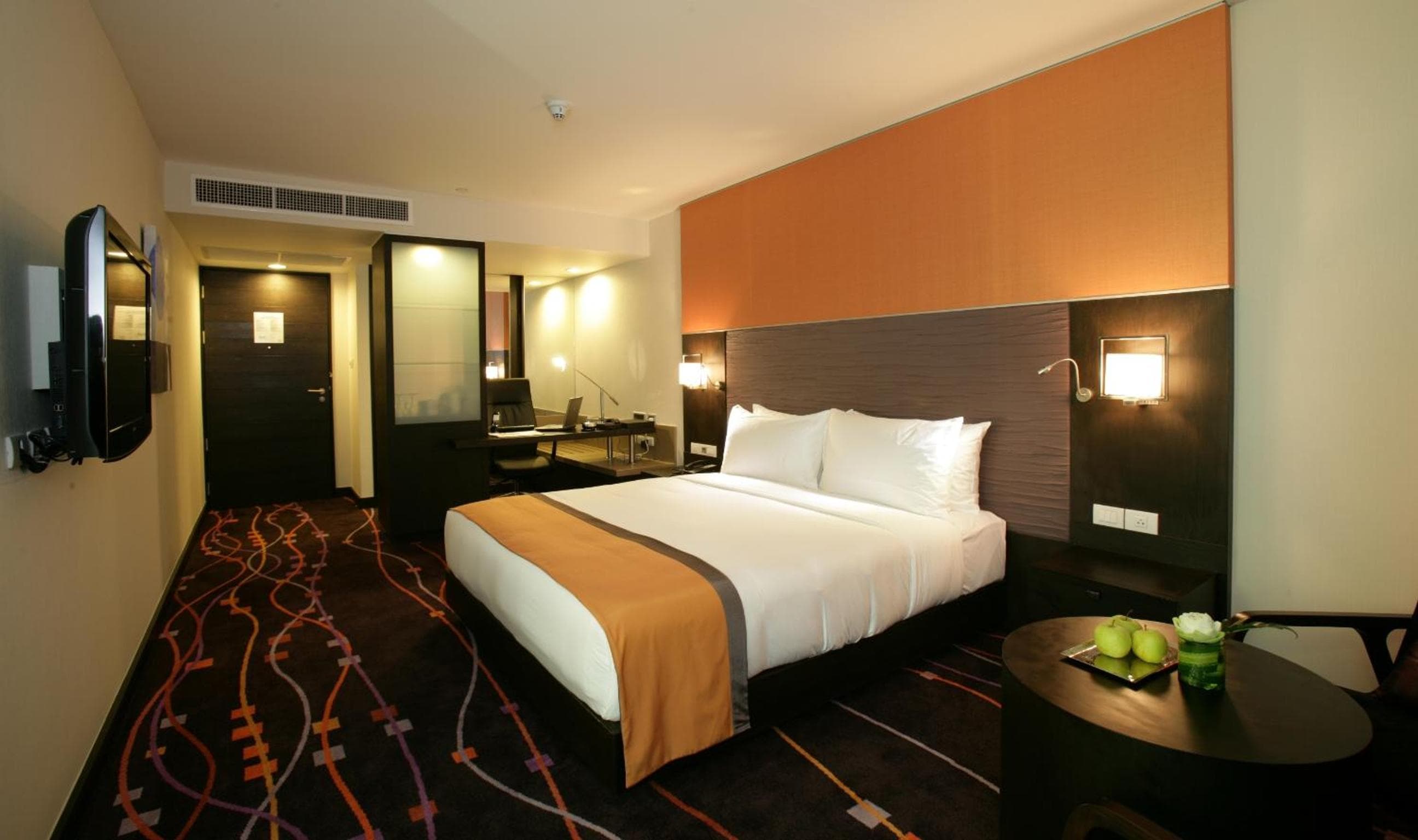 Radisson Suites Bangkok Sukhumvit — 28