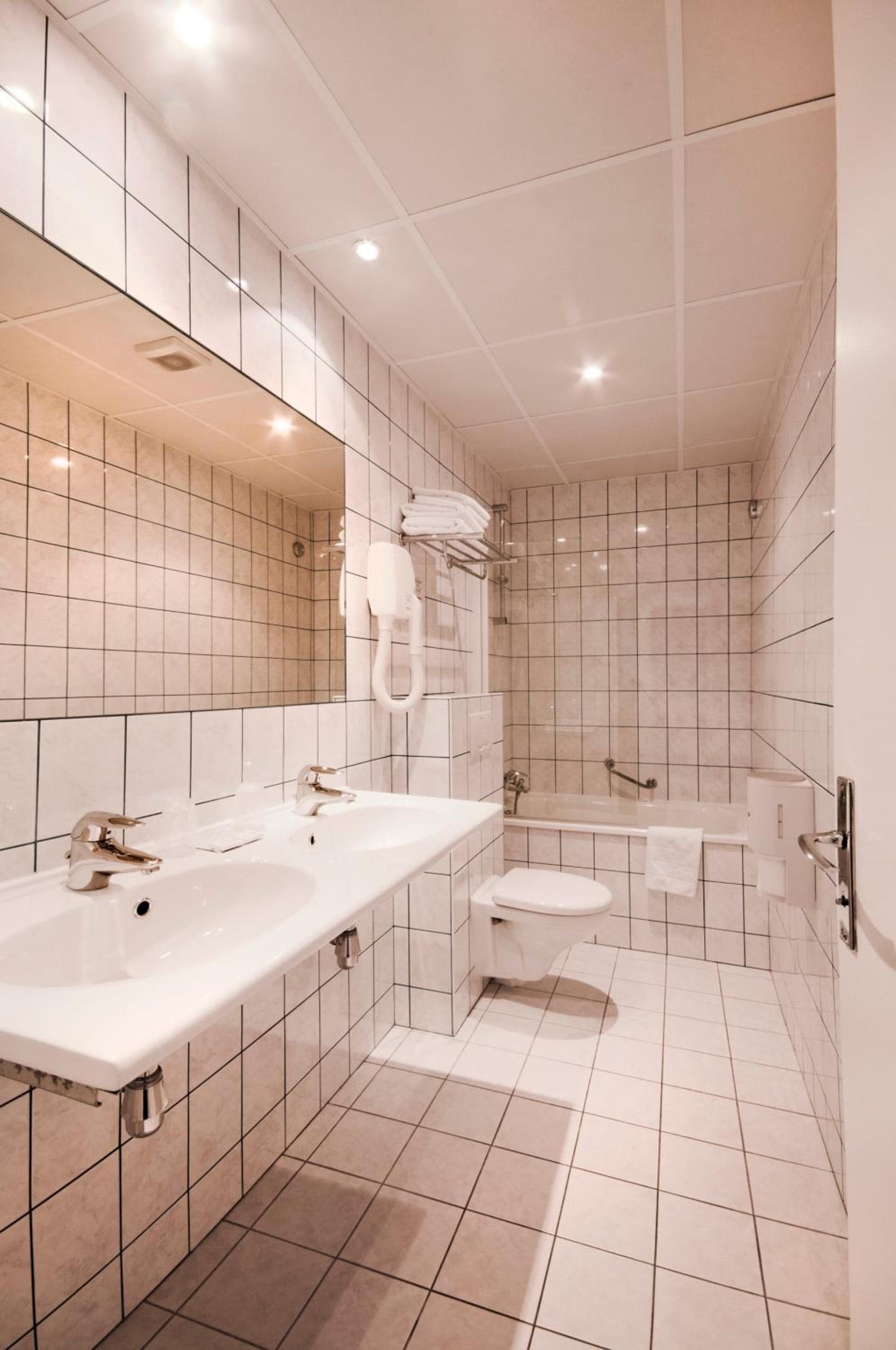 Hotel Peyris Opera — 23