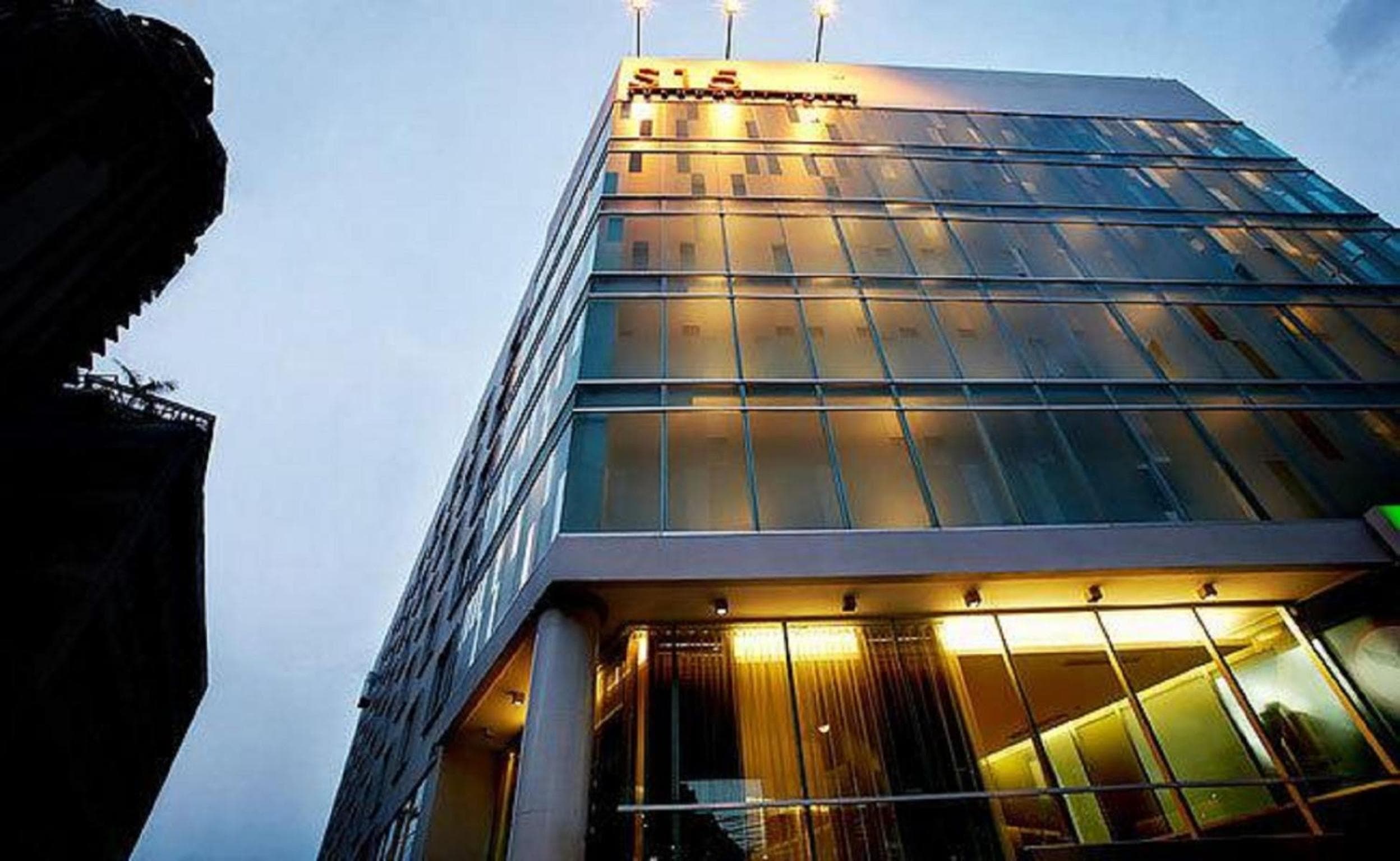 S15 Sukhumvit Hotel — 1