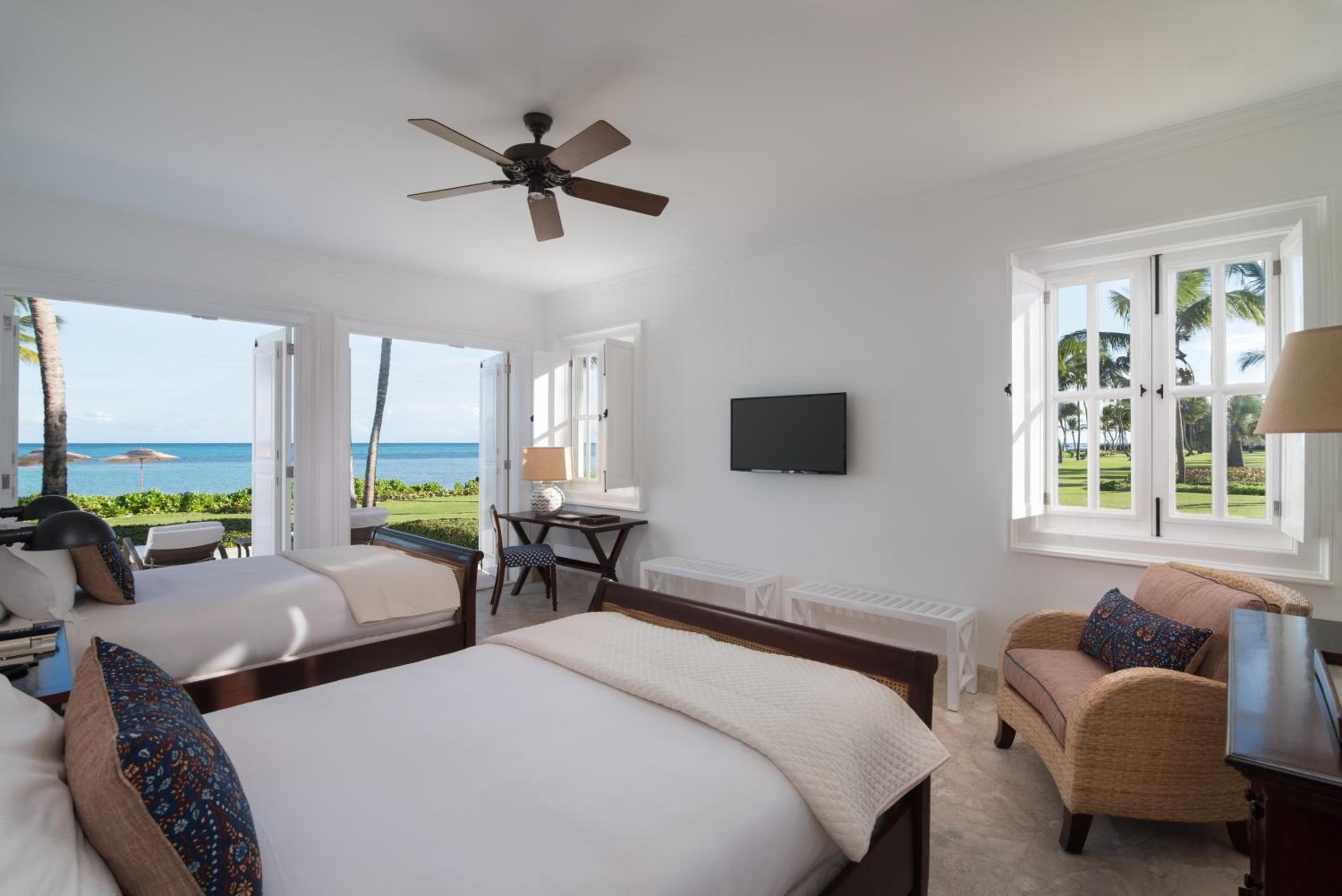 Tortuga Bay — 8