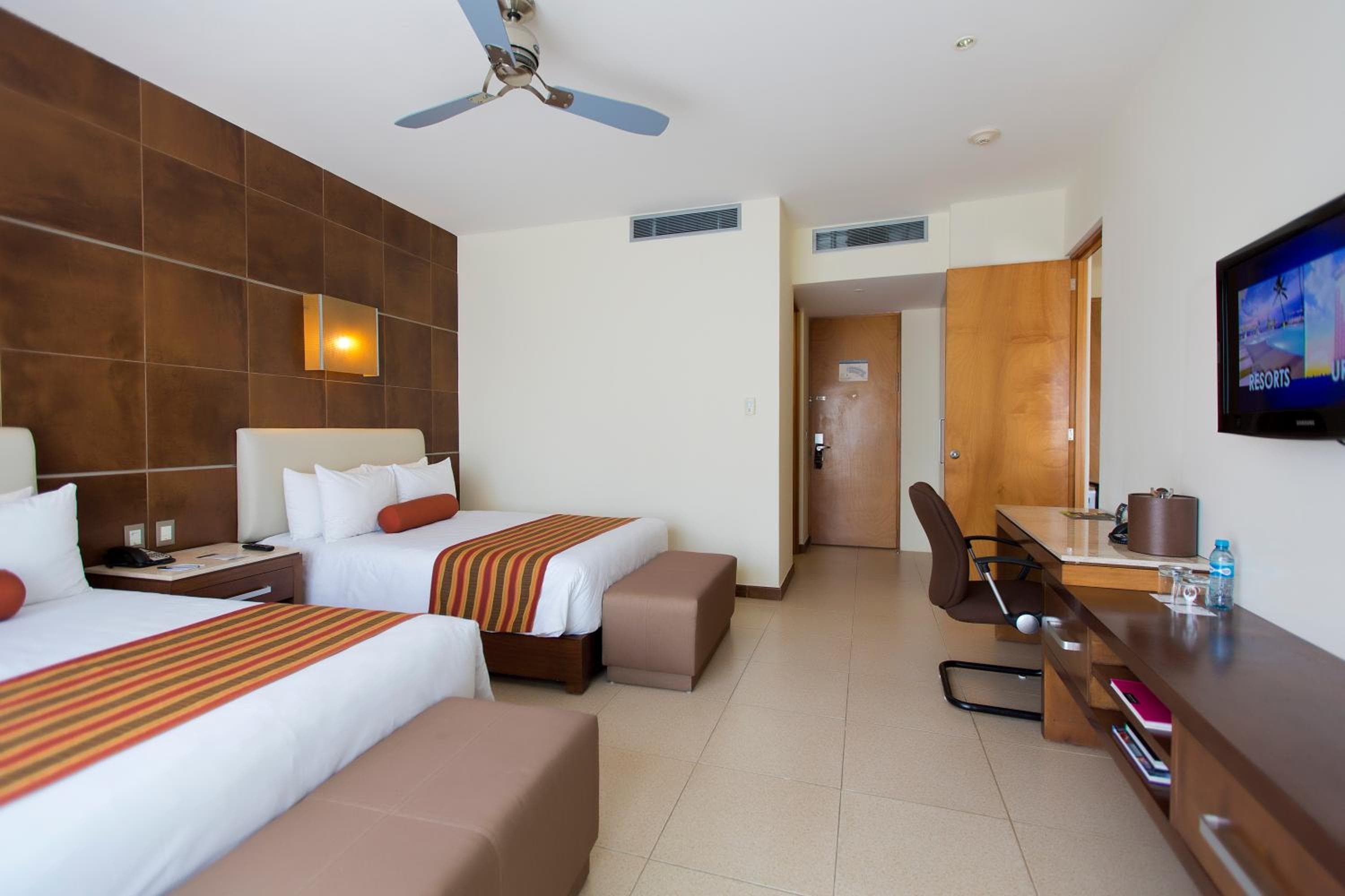 Krystal Urban Cancún & Club de Playa — 12