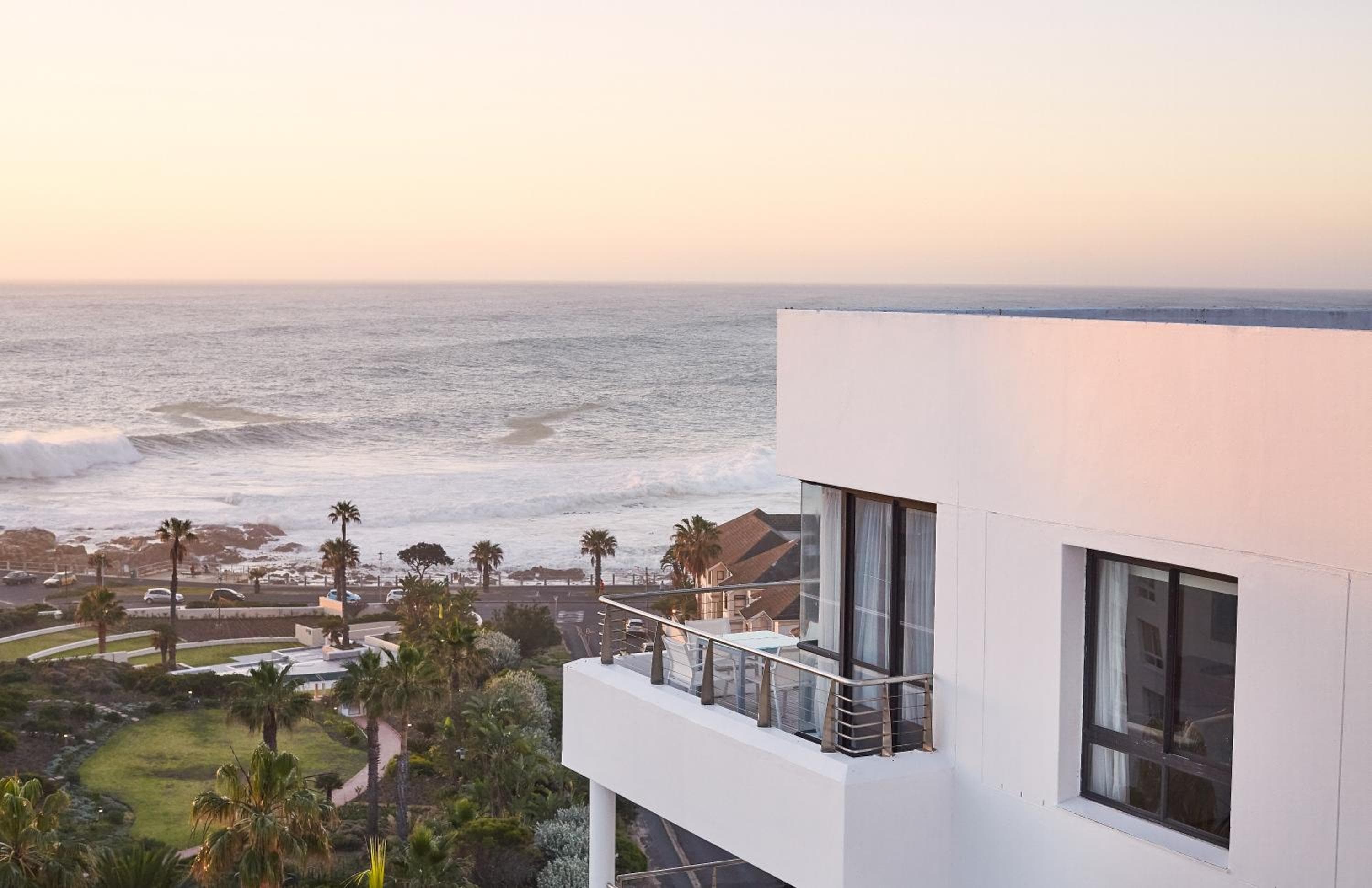 President Hotel hotel, 4 Alexander Road, Bantry Bay, Cape Town, South Africa — photo 115