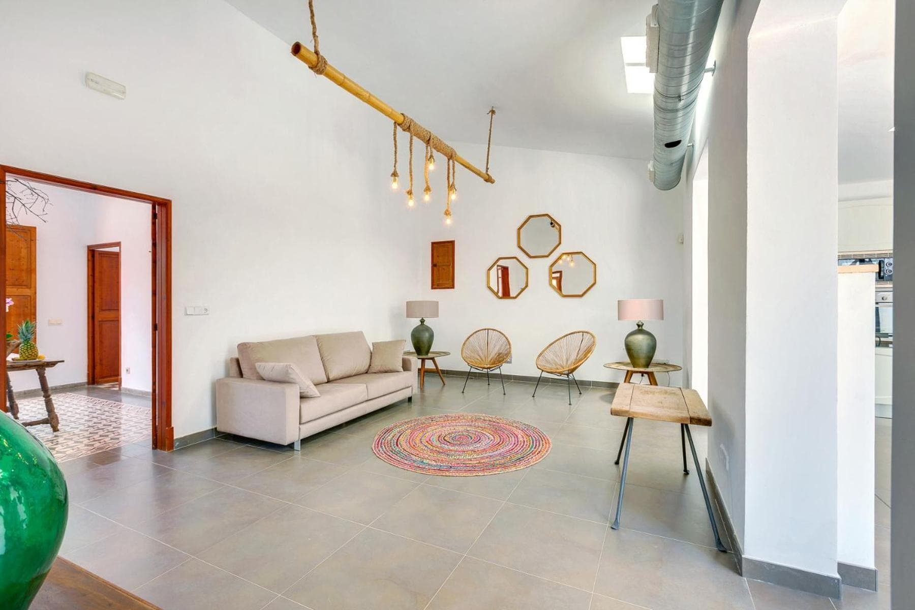 Villa Palma, Establiments — 4