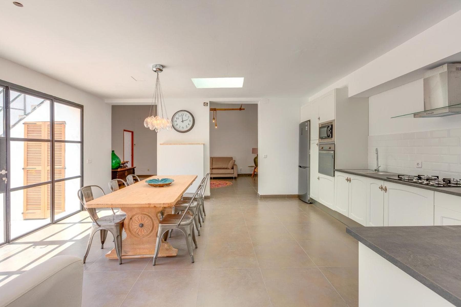 Villa Palma, Establiments — 19