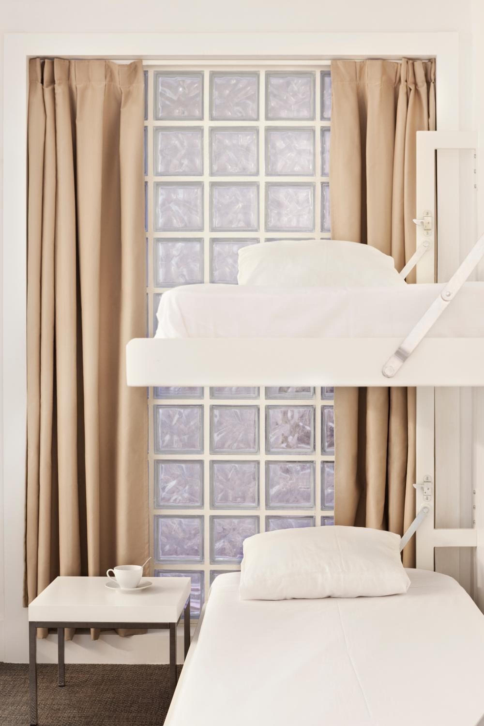 Artrip Hotel — 28