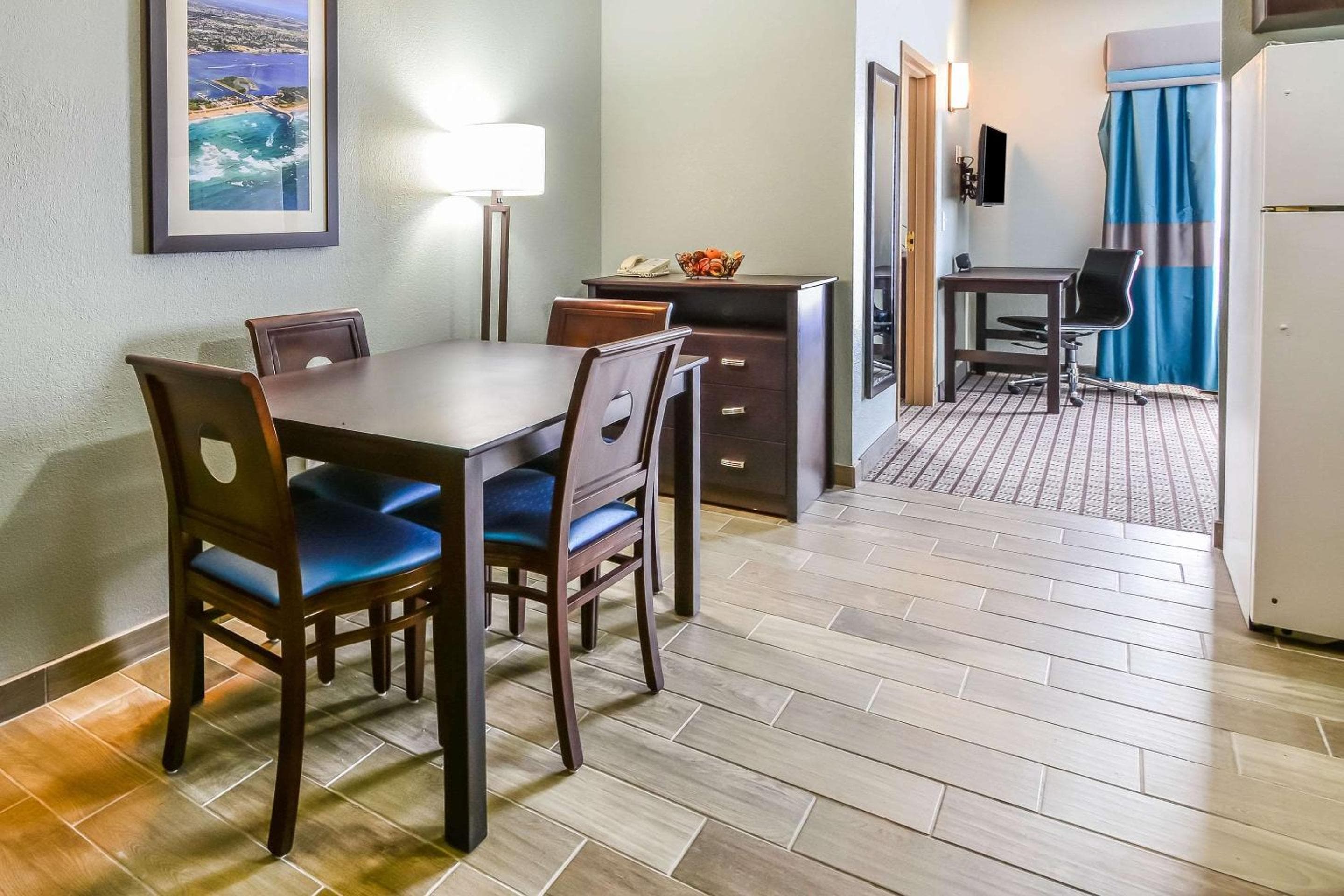 Comfort Suites Tampa - Brandon — 20