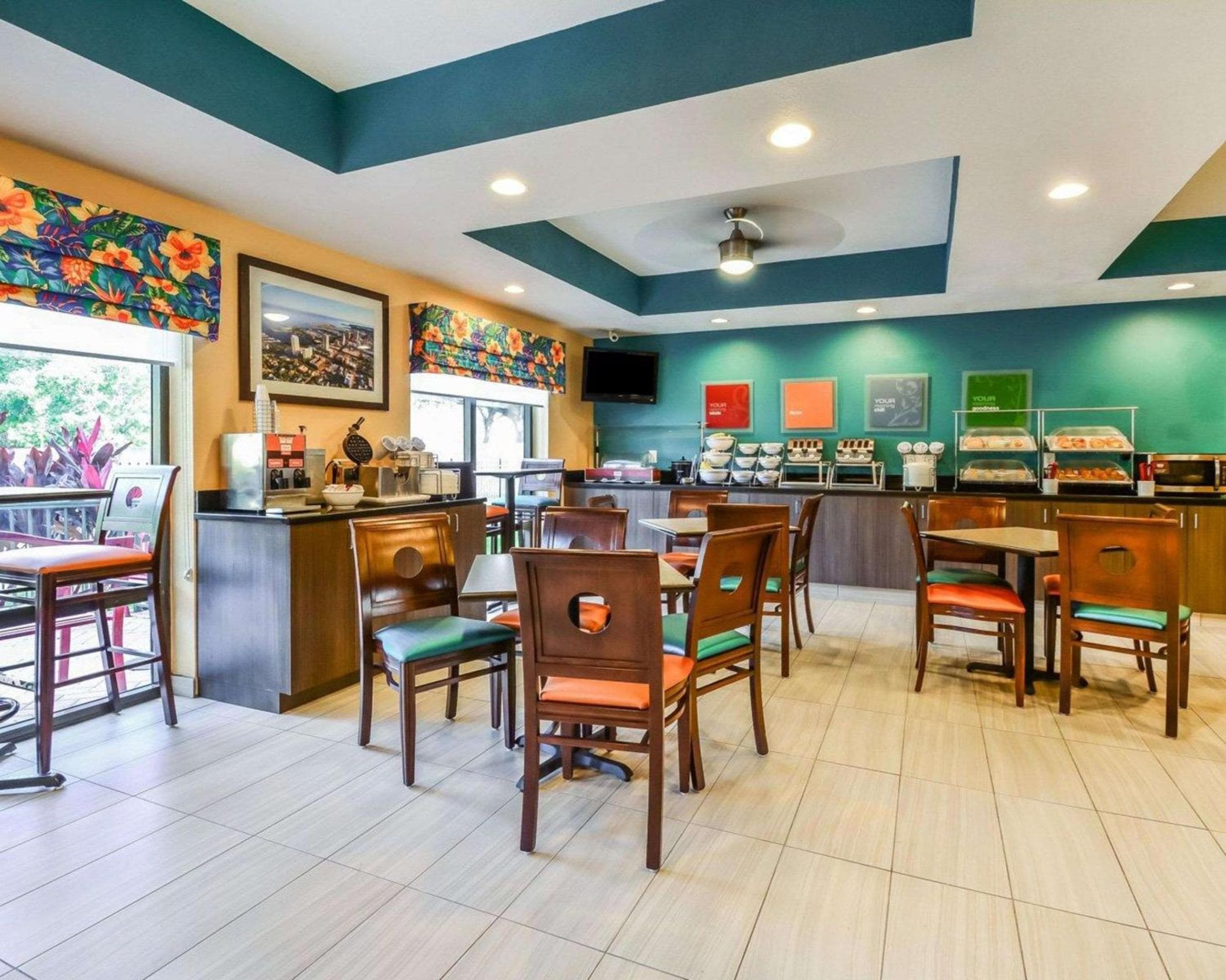 Comfort Suites Tampa - Brandon — 19