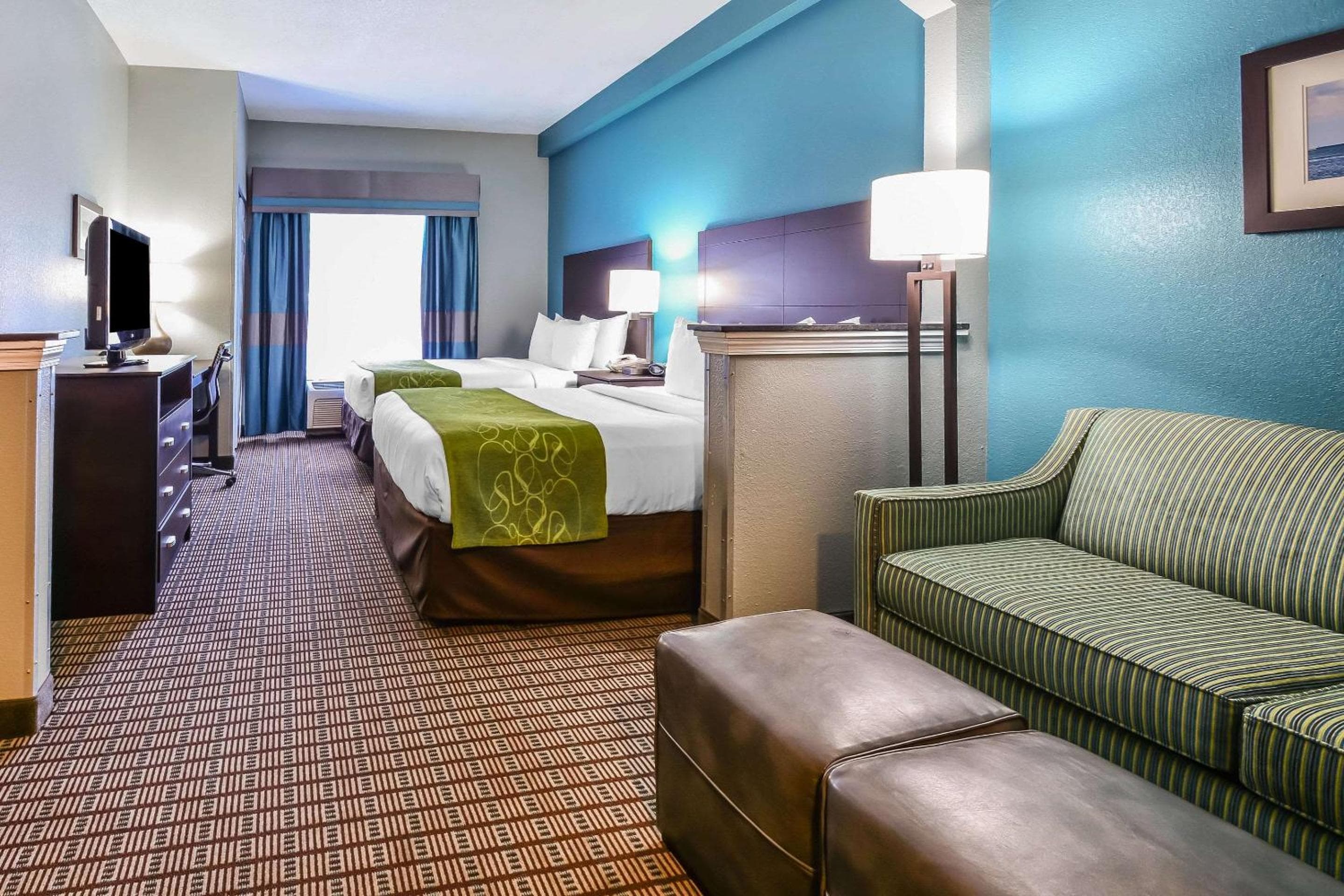 Comfort Suites Tampa - Brandon — 10