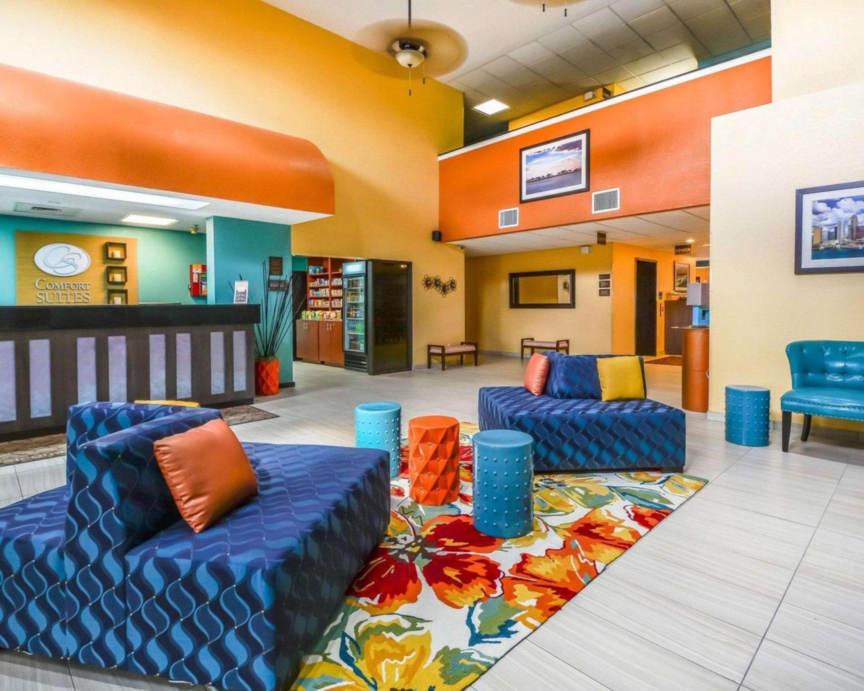 Comfort Suites Tampa - Brandon — 2