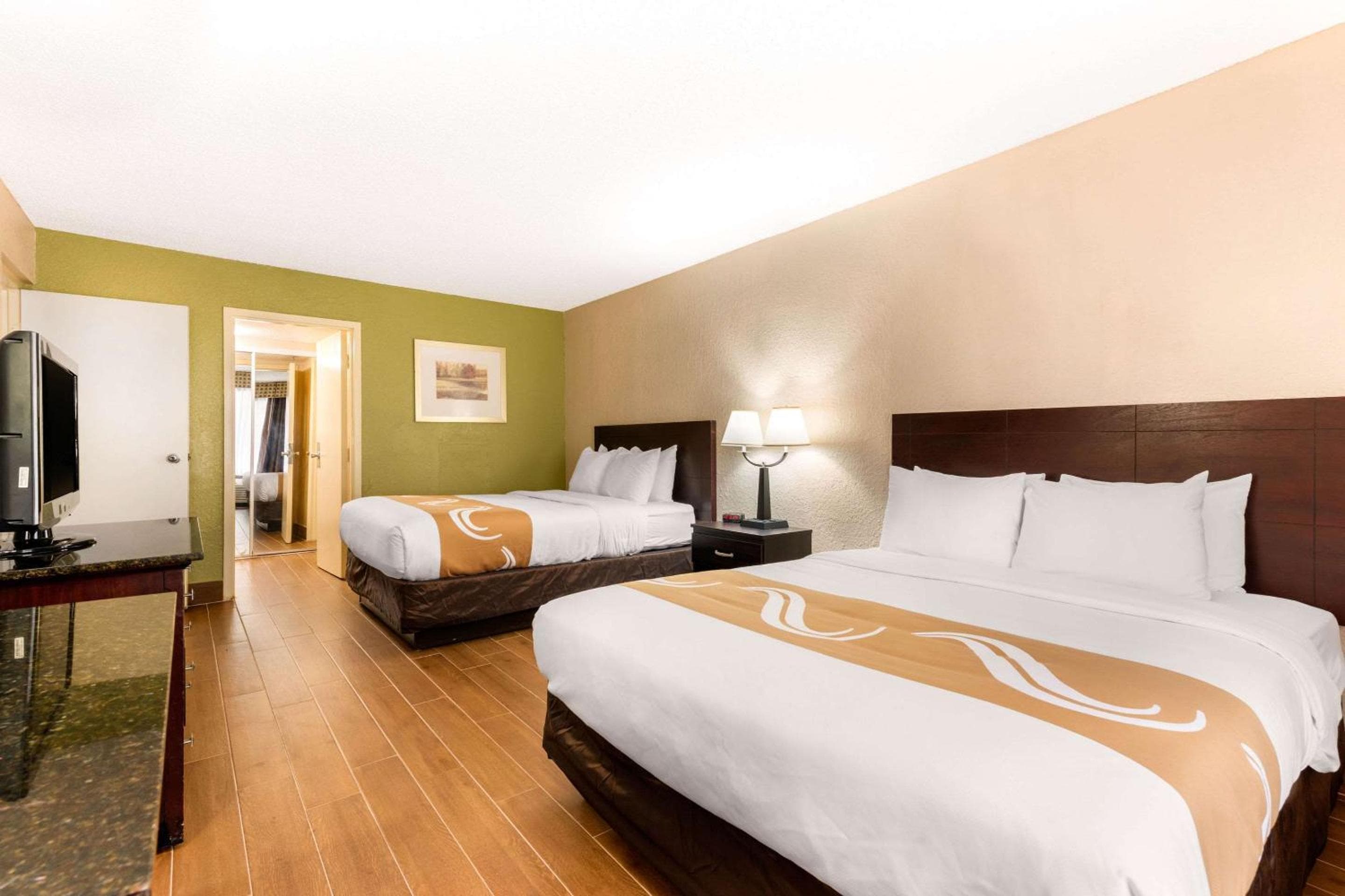 Quality Inn & Suites Orlando Airport — 2