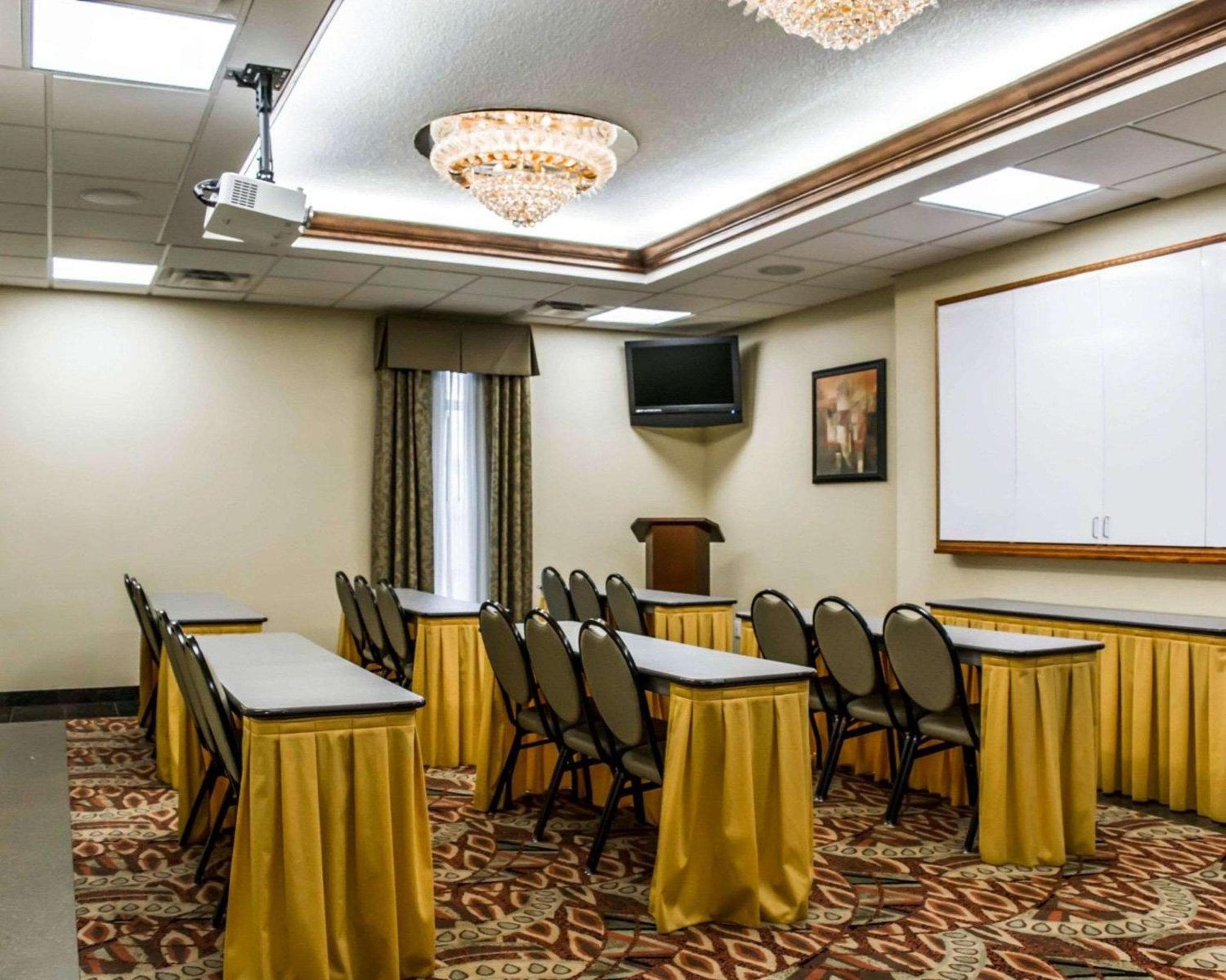Quality Inn Airport - Puerto de cruceros — 18