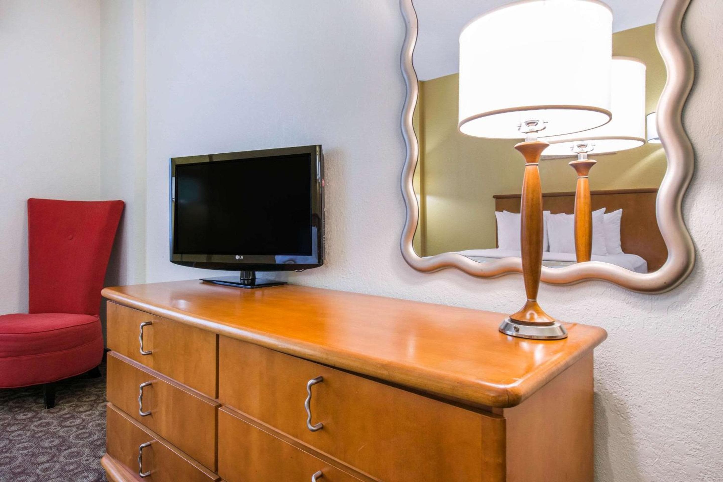 Quality Inn & Suites cerca de los parques temáticos — 20