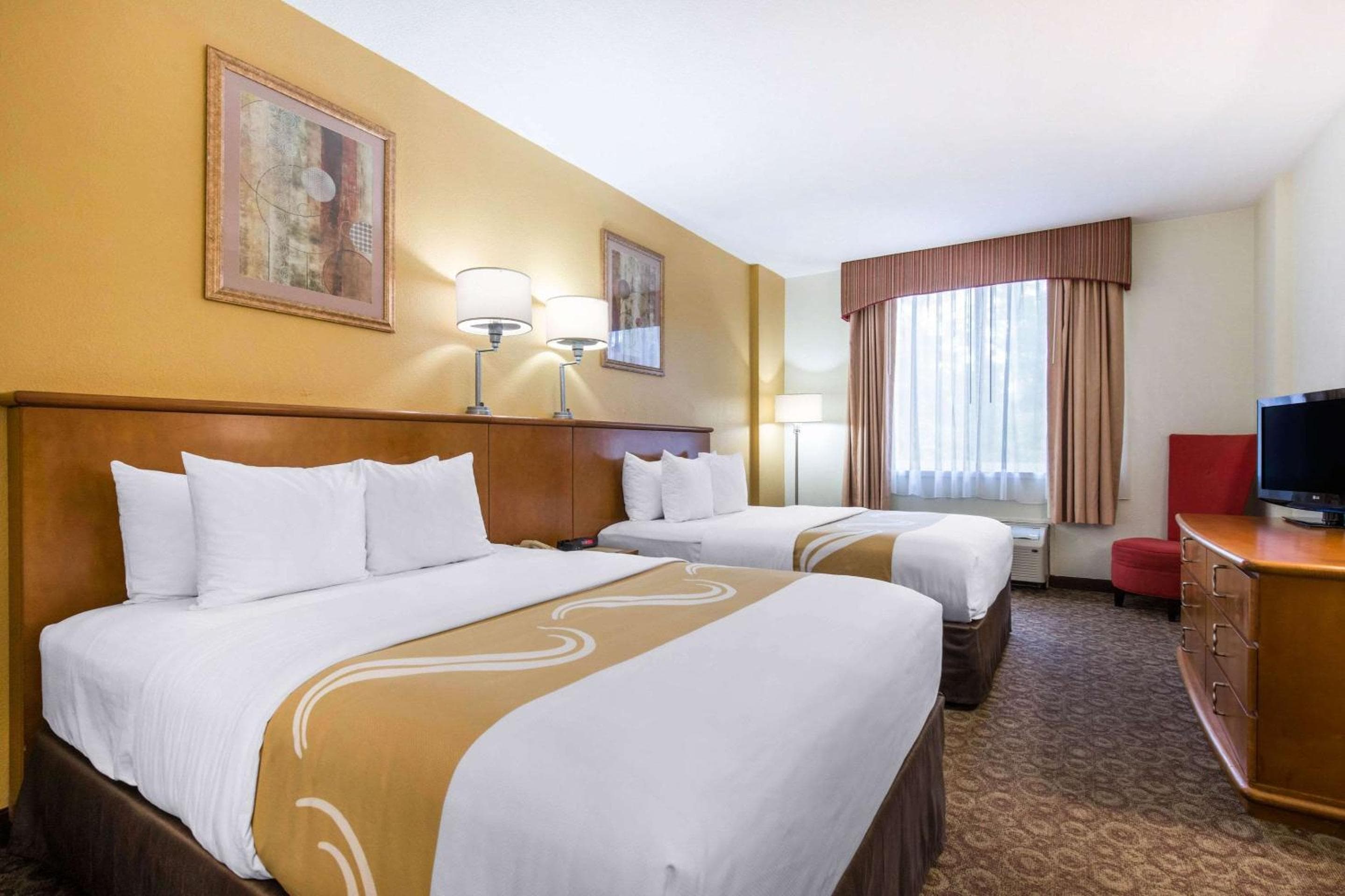 Quality Inn & Suites cerca de los parques temáticos — 15