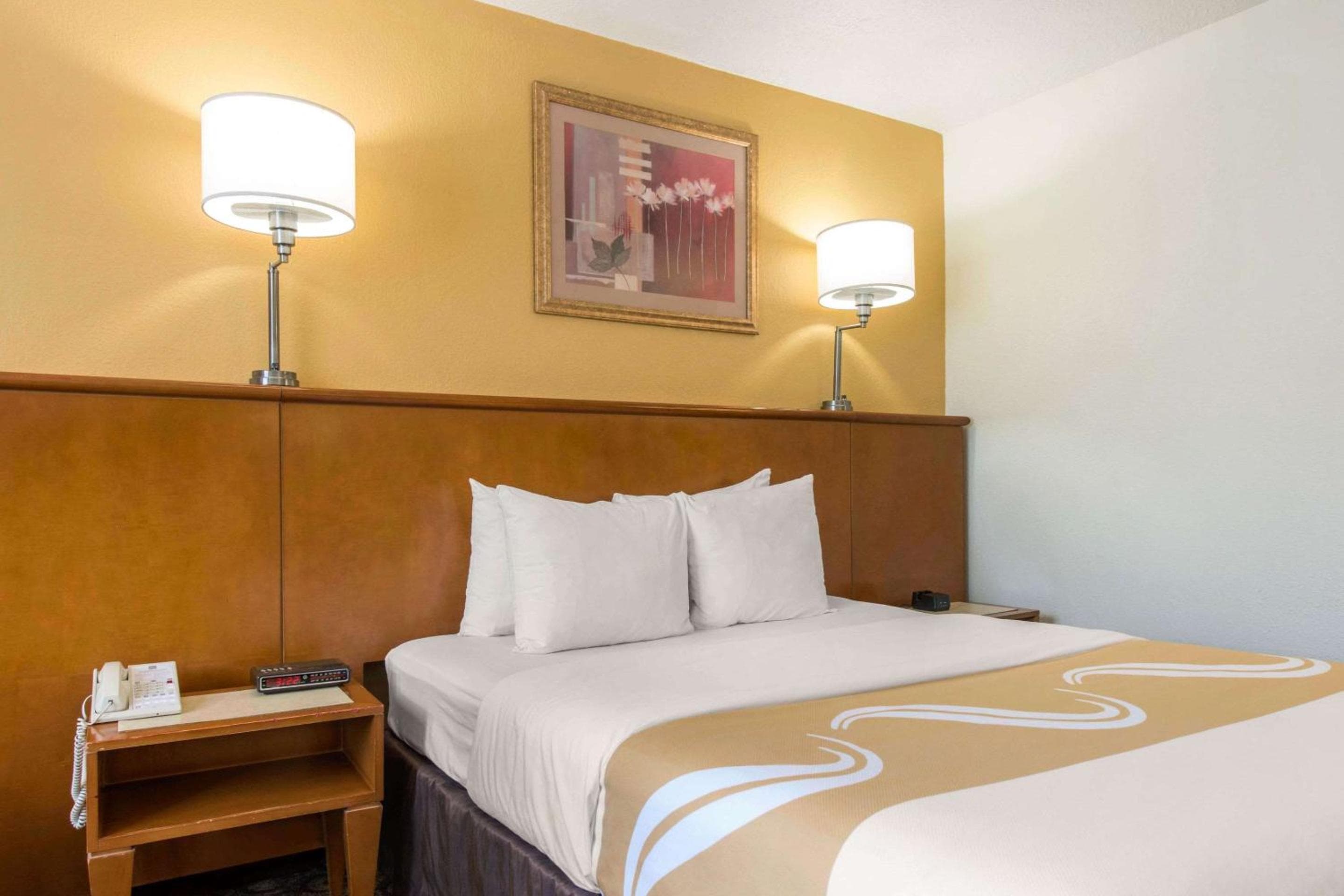 Quality Inn & Suites cerca de los parques temáticos — 9