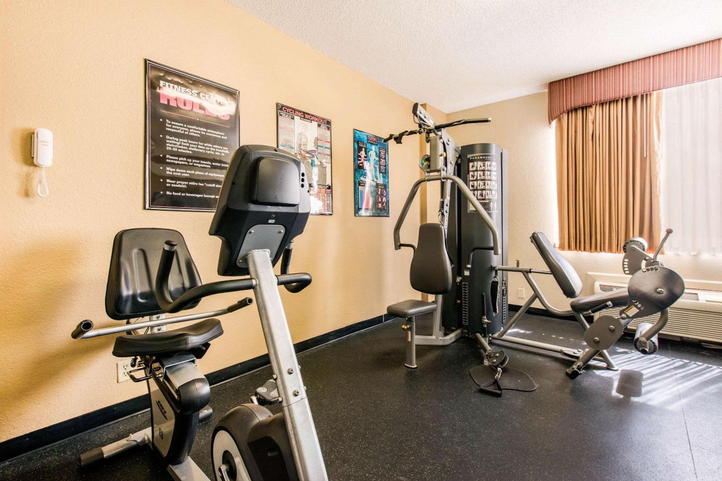 Quality Inn & Suites cerca de los parques temáticos — 7