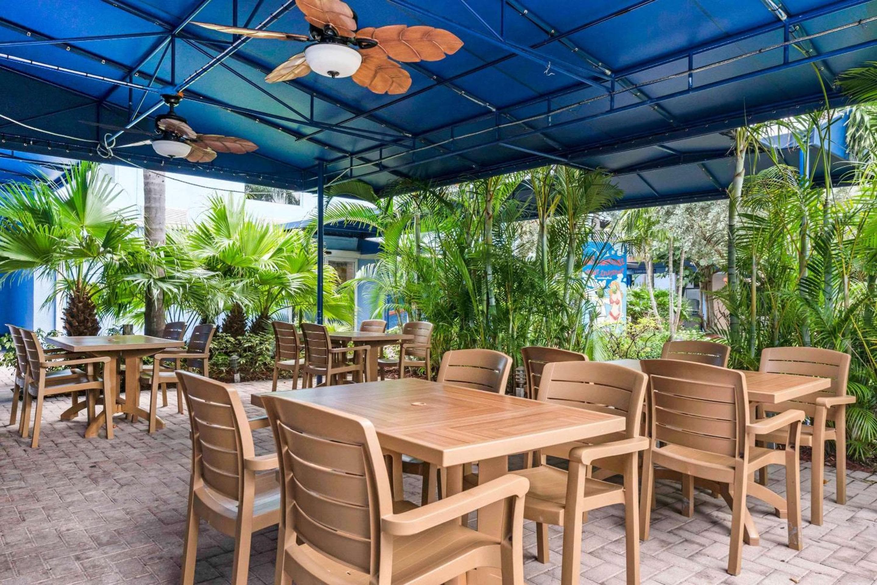 Rodeway Inn & Suites Fort Lauderdale Airport & Cruise Port — 17