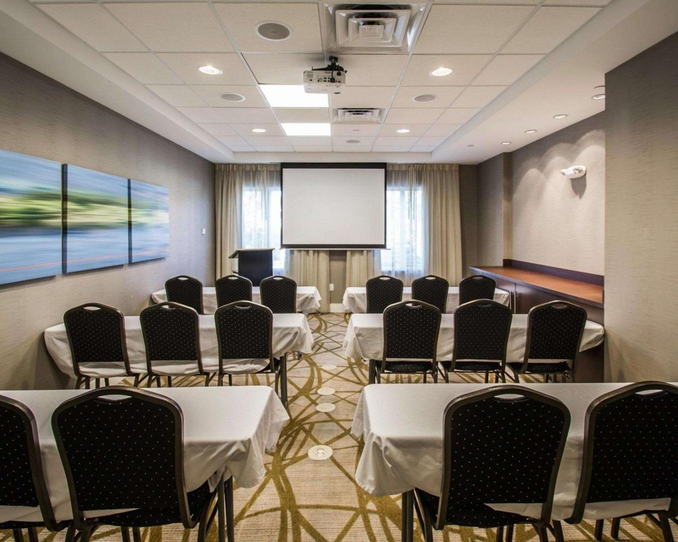 Comfort Suites Miami Airport North — 27