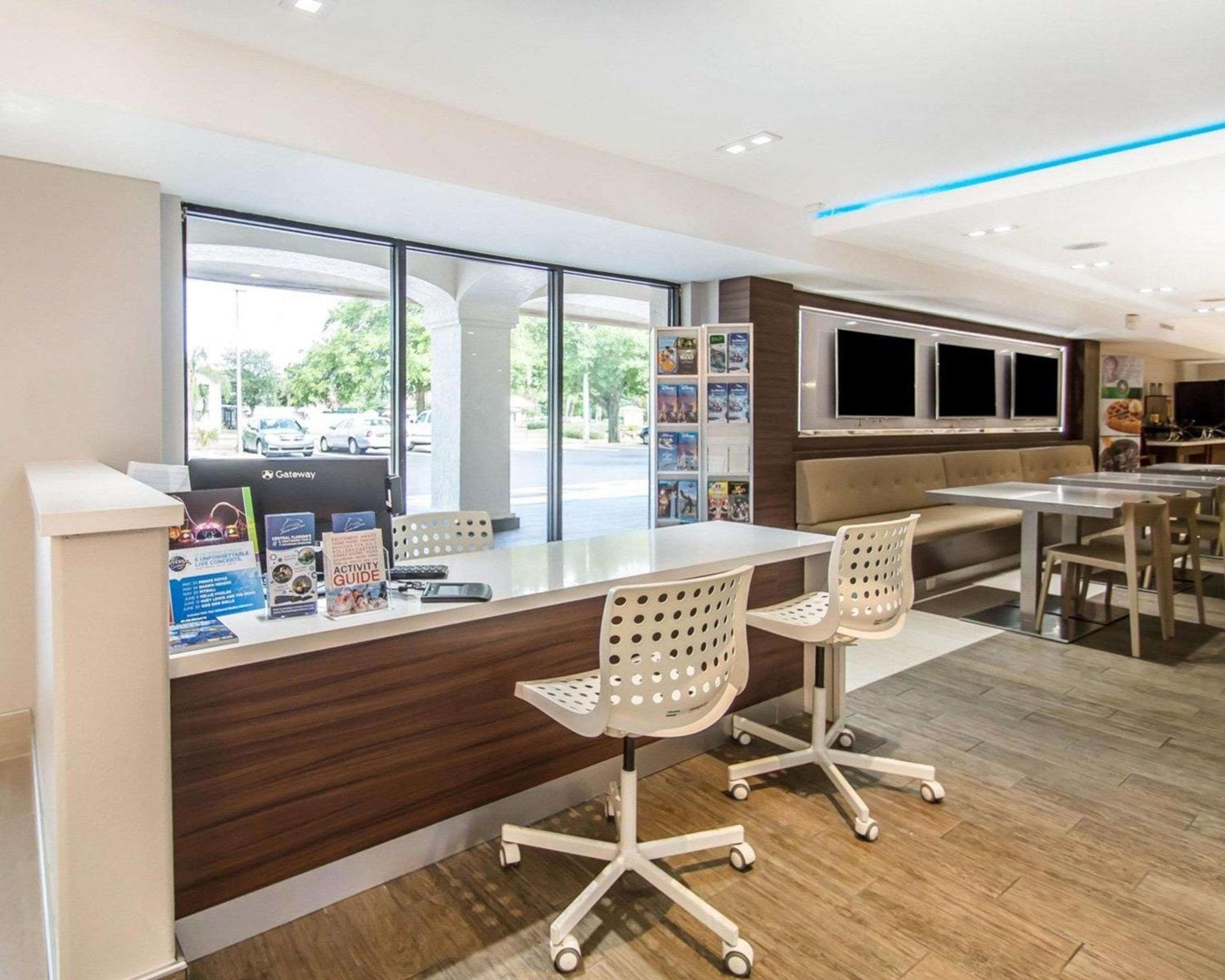 Quality Inn & Suites junto a los parques — 12
