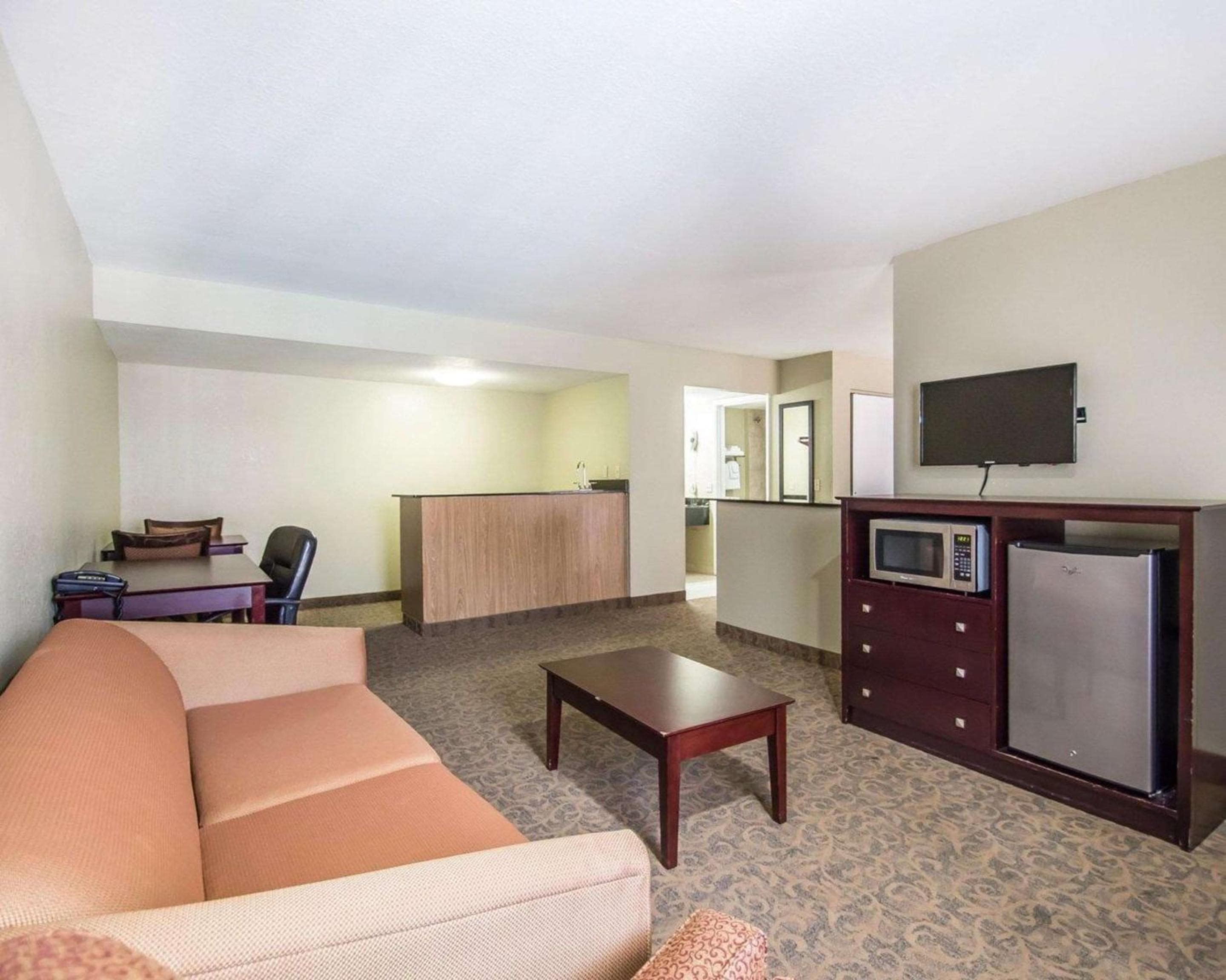 Quality Inn & Suites junto a los parques — 5