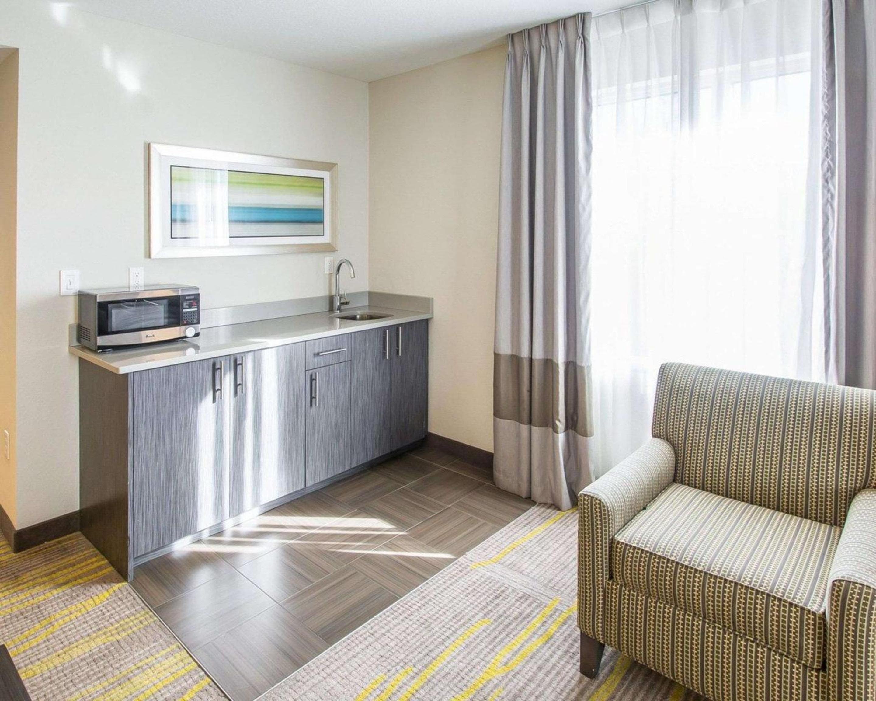 Comfort Suites Miami Aeropuerto Norte — 26