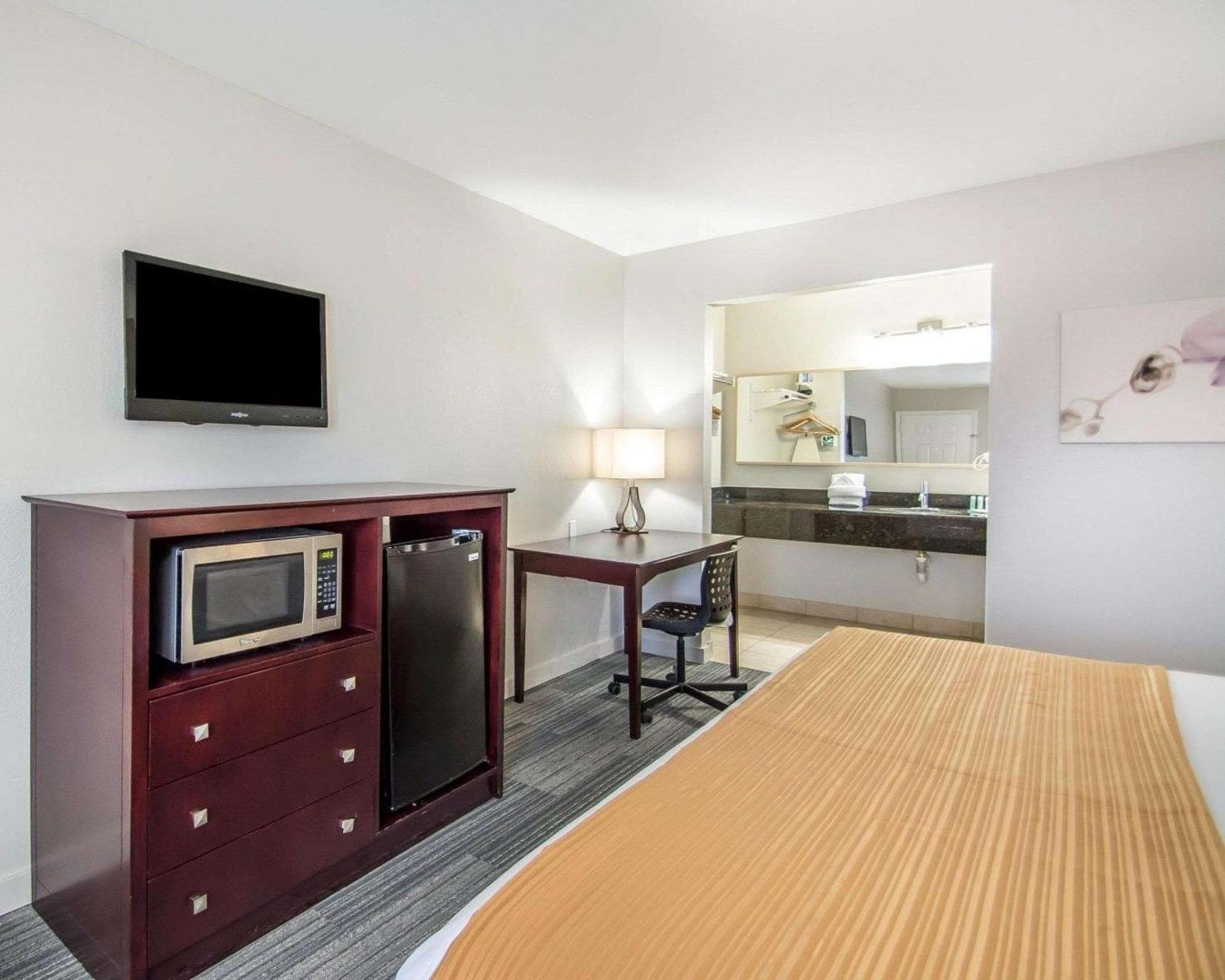 Quality Inn & Suites By the Parks — 13