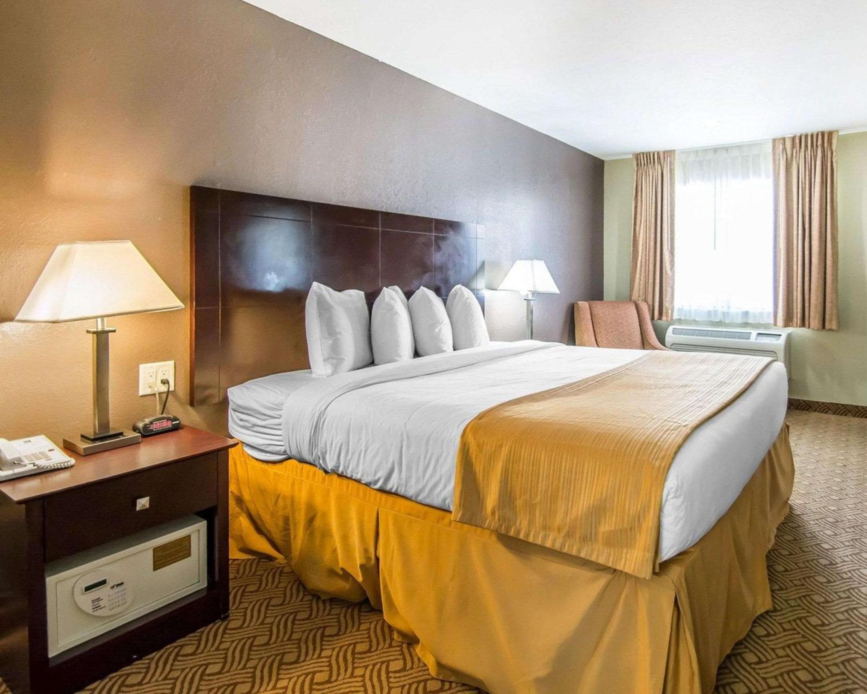 Quality Inn & Suites junto a los parques — 17