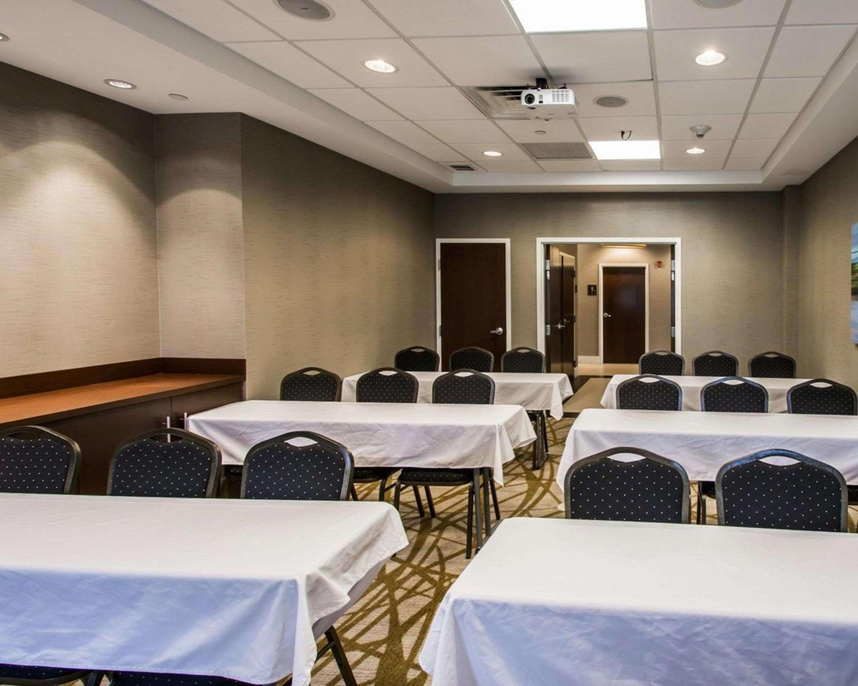 Comfort Suites Miami Aeropuerto Norte — 14