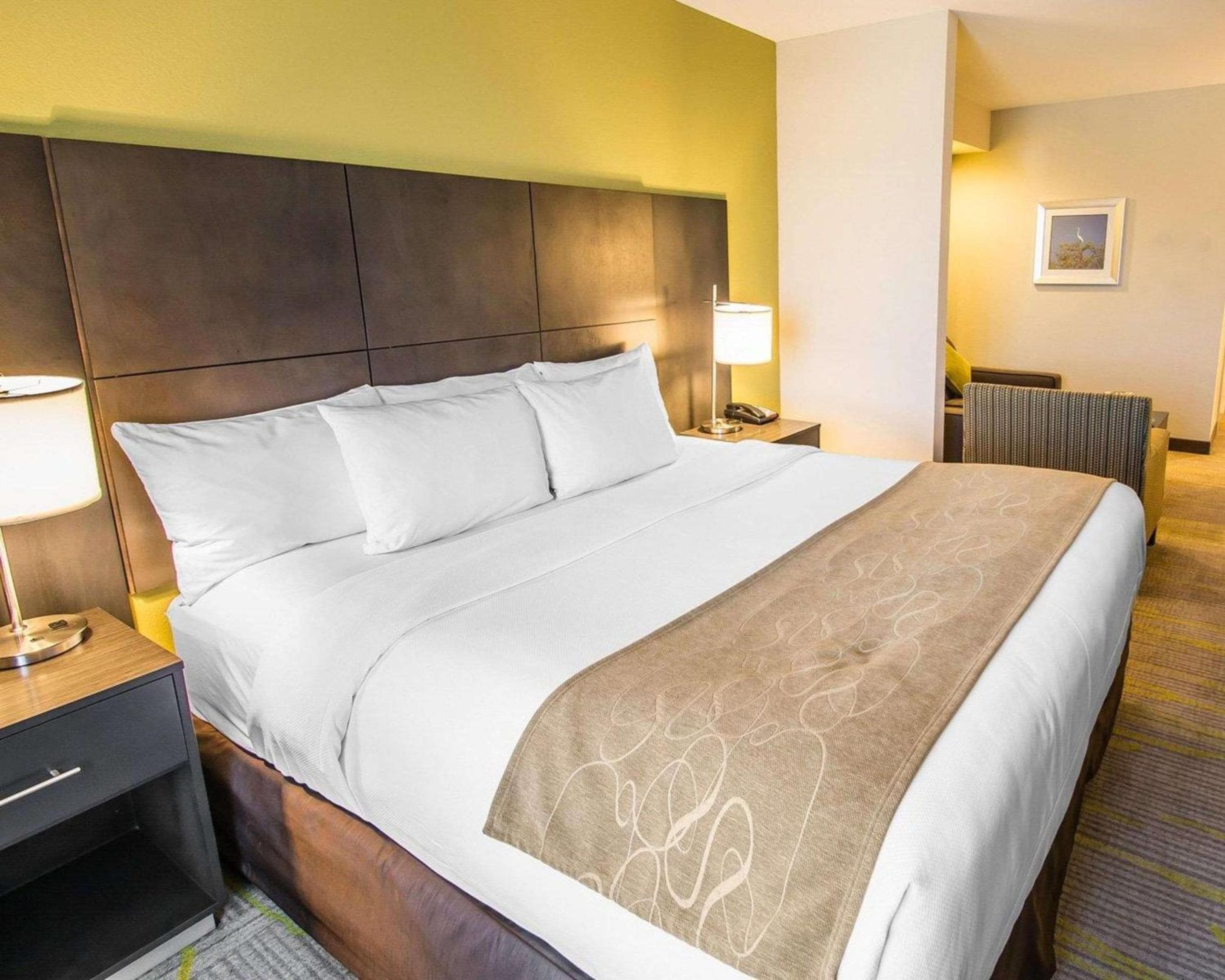 Comfort Suites Miami Aeropuerto Norte — 9
