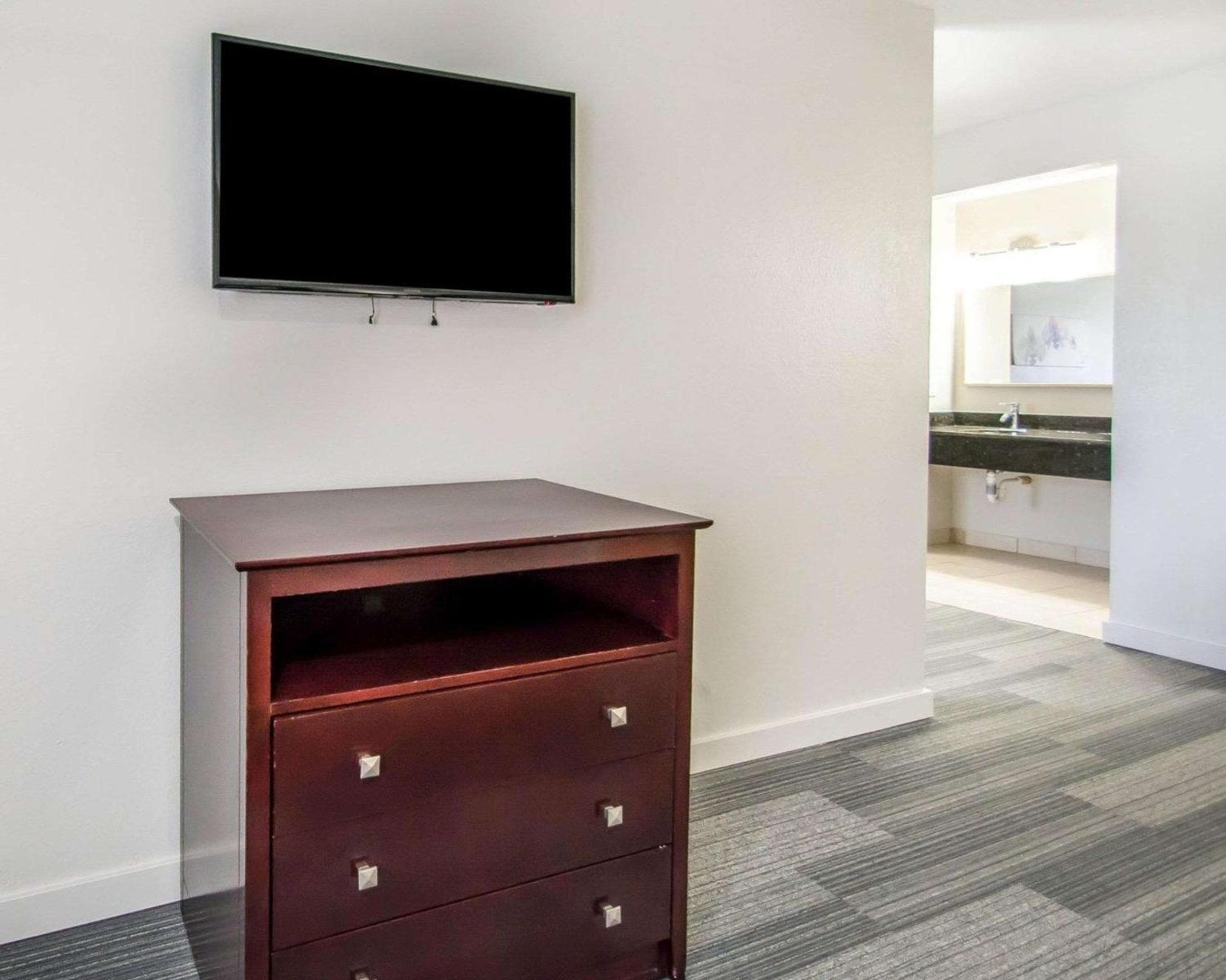 Quality Inn & Suites junto a los parques — 22