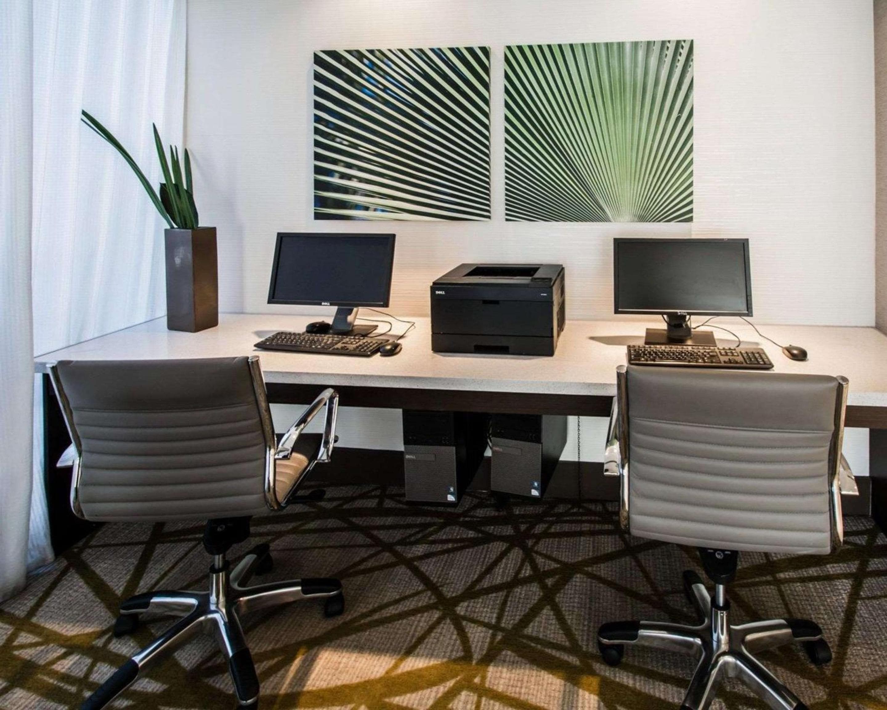 Comfort Suites Miami Aeropuerto Norte — 3