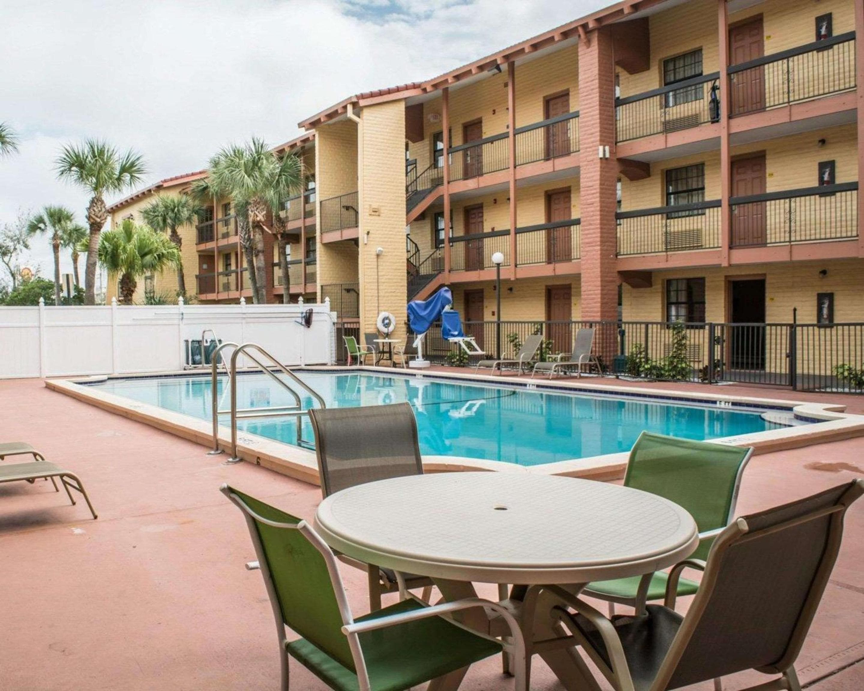 Rodeway Inn Tampa-Ybor City — 28