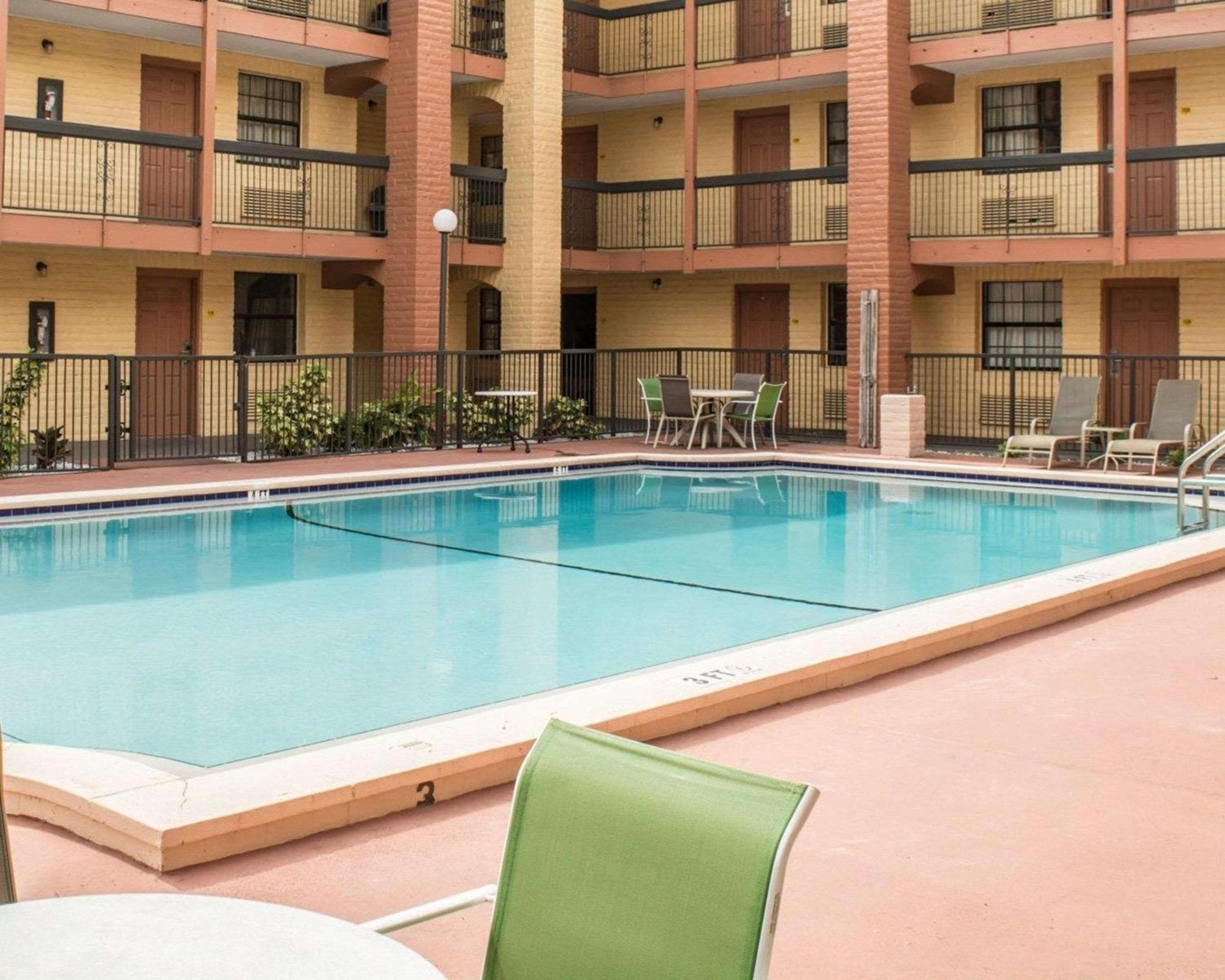 Rodeway Inn Tampa-Ybor City — 26