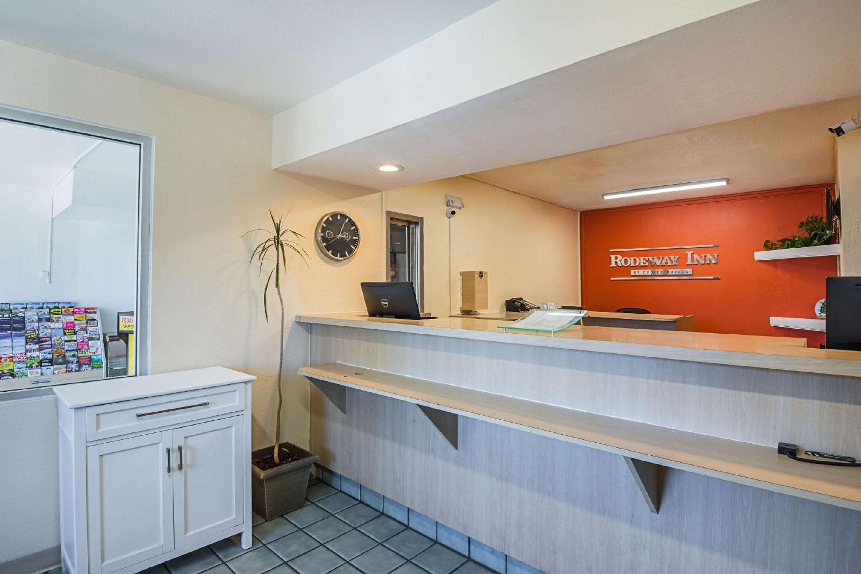 Rodeway Inn Kissimmee - Orlando Maingate West - Free Theme Park Shuttle — 8