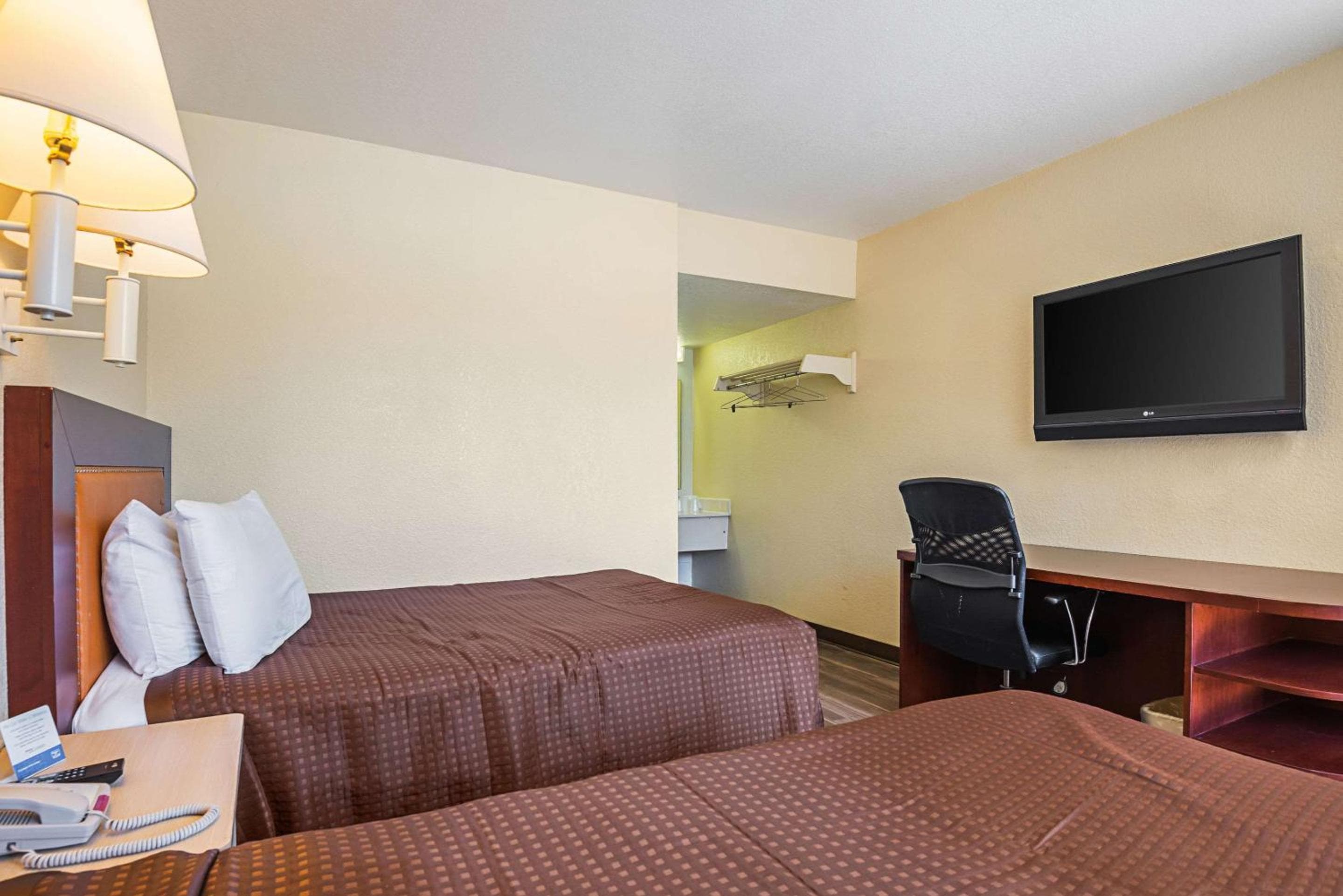 Rodeway Inn Kissimmee - Orlando Maingate West - Free Theme Park Shuttle — 18