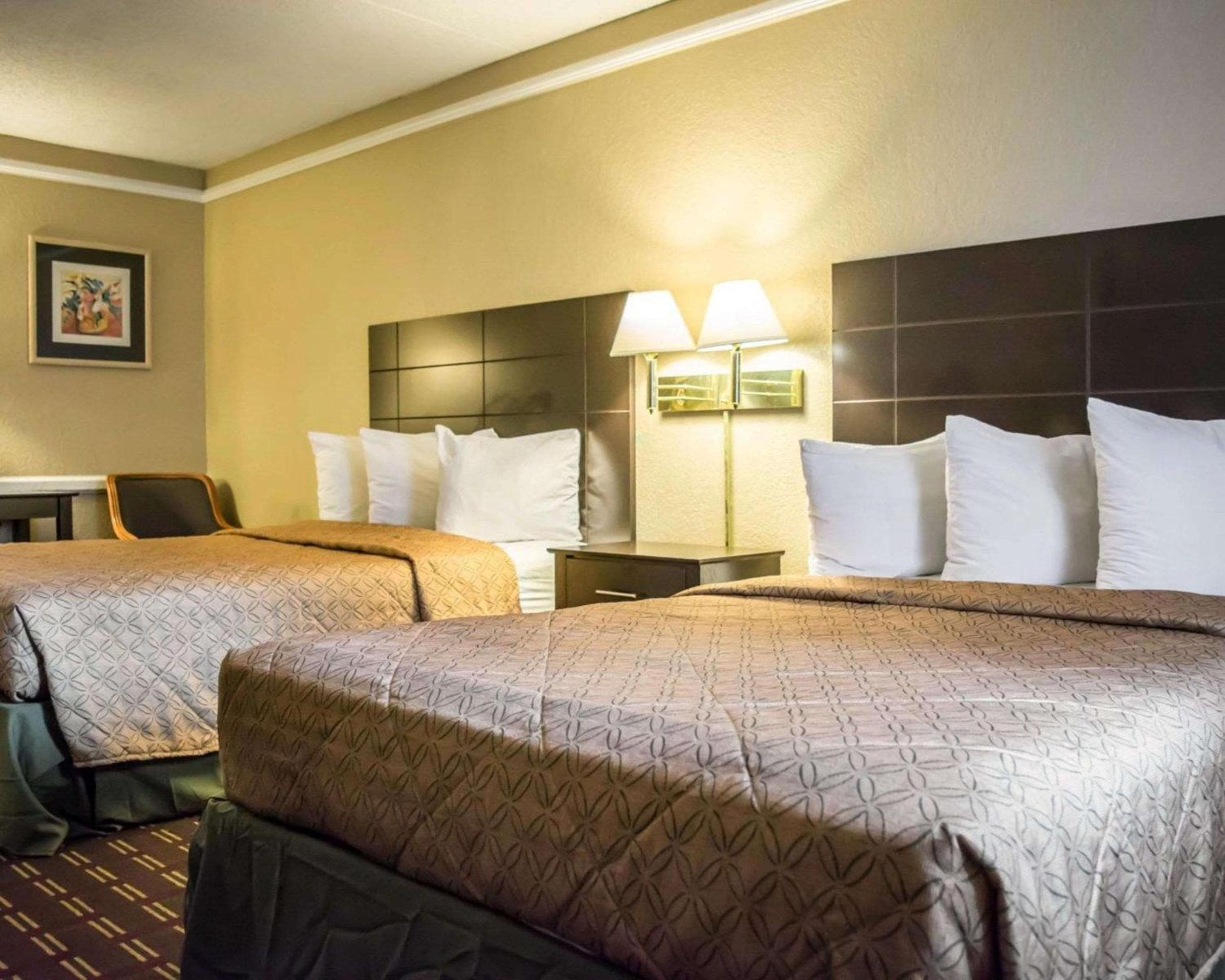 Rodeway Inn Tampa-Ybor City — 19
