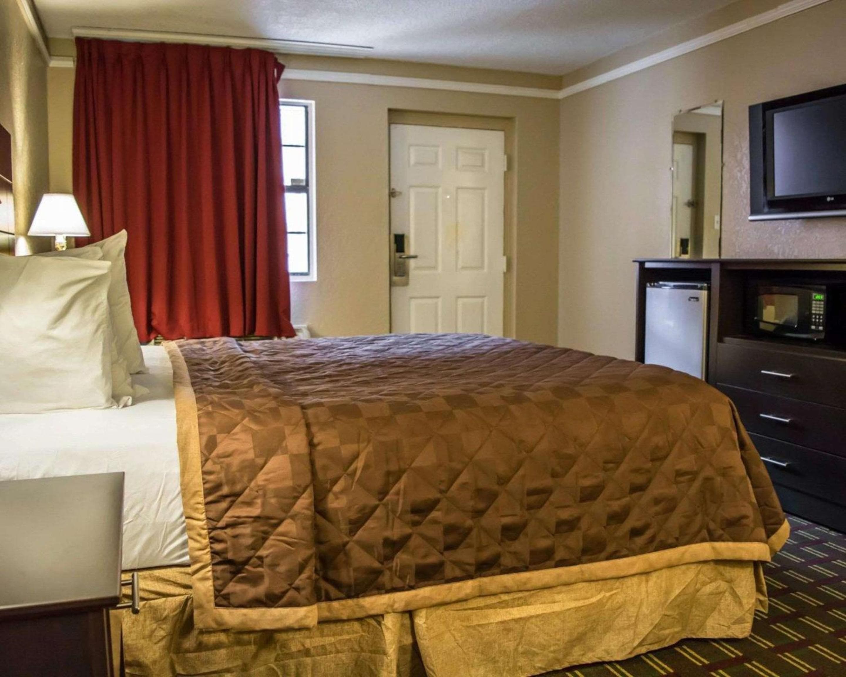 Rodeway Inn Tampa-Ybor City — 17