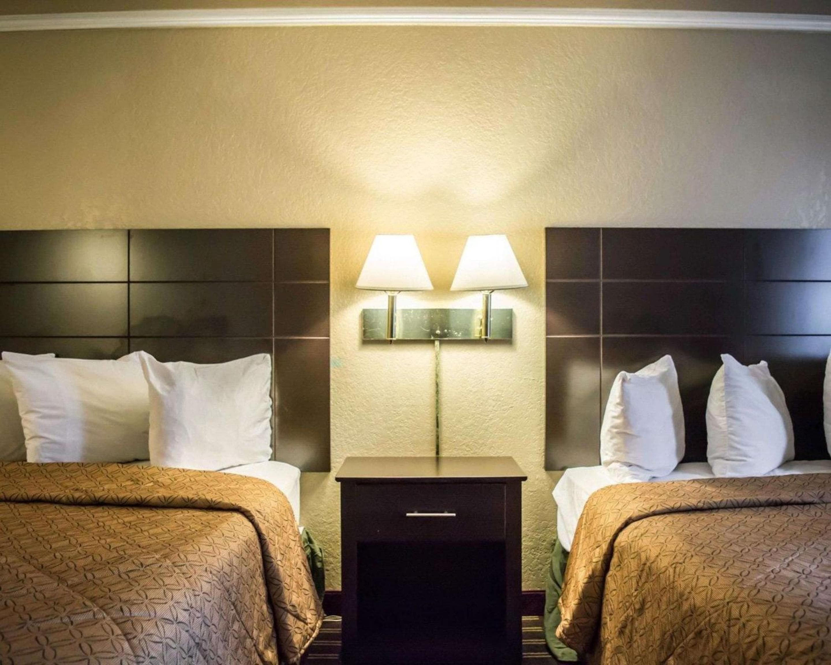 Rodeway Inn Tampa-Ybor City — 16