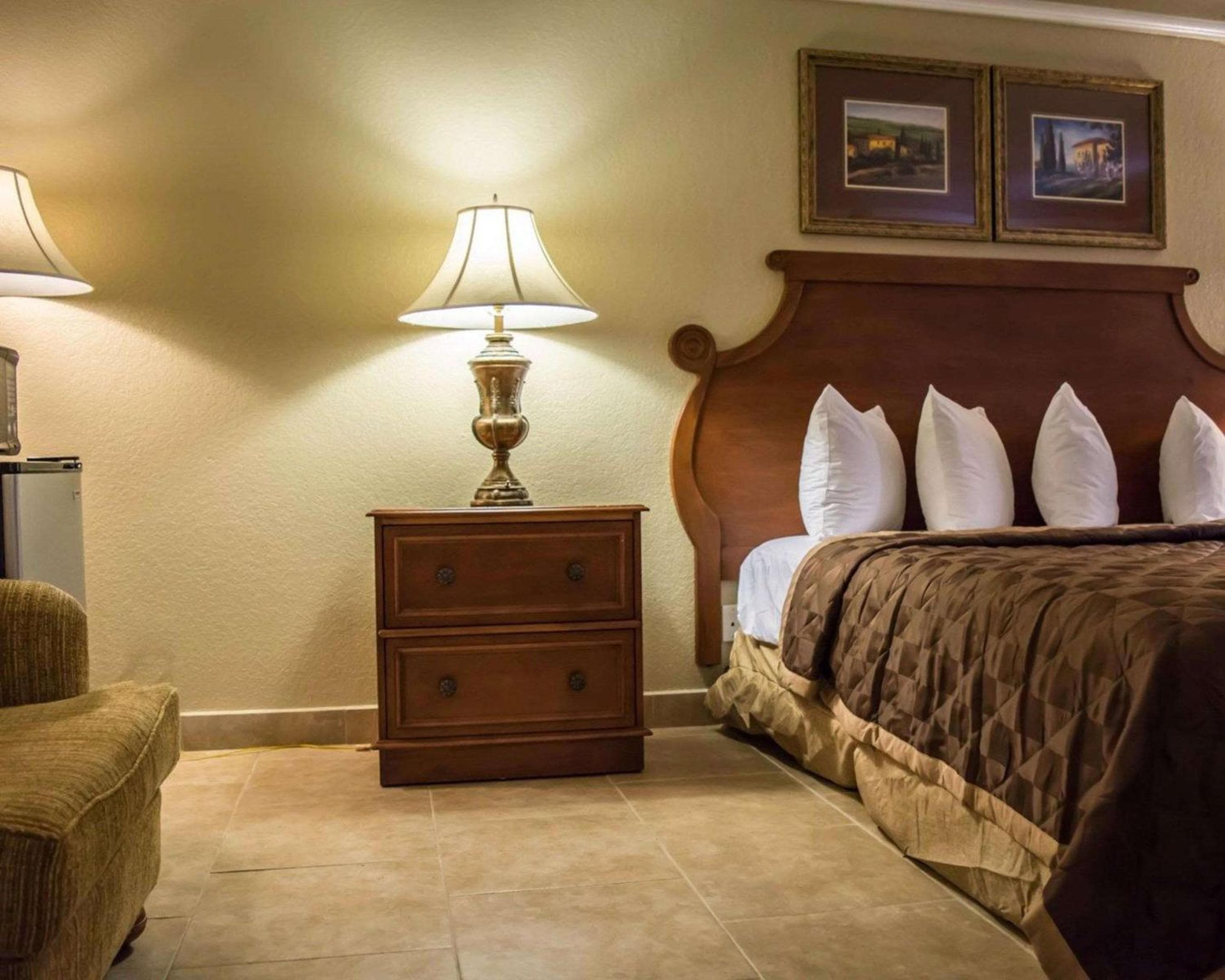 Rodeway Inn Tampa-Ybor City — 8
