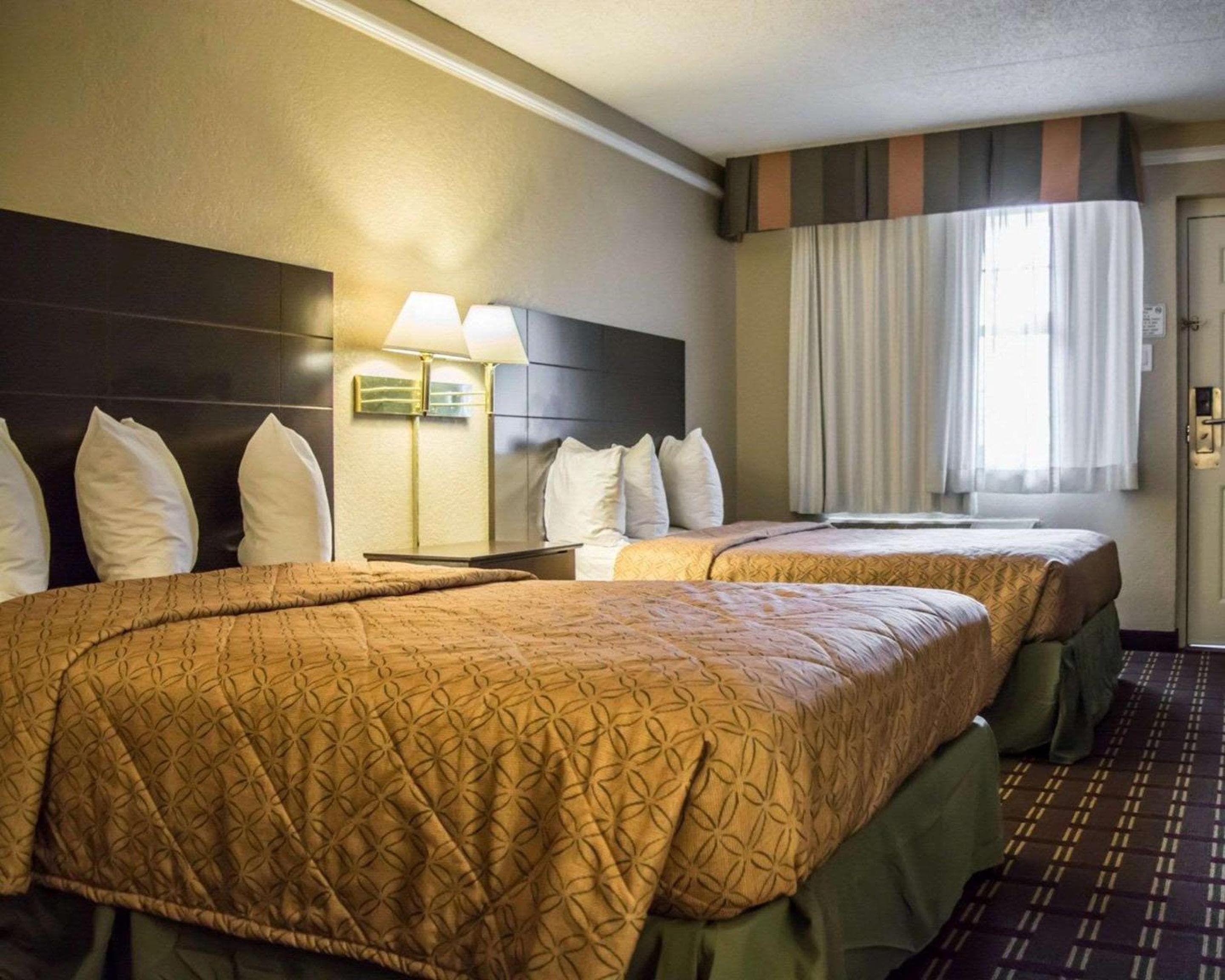 Rodeway Inn Tampa-Ybor City — 7