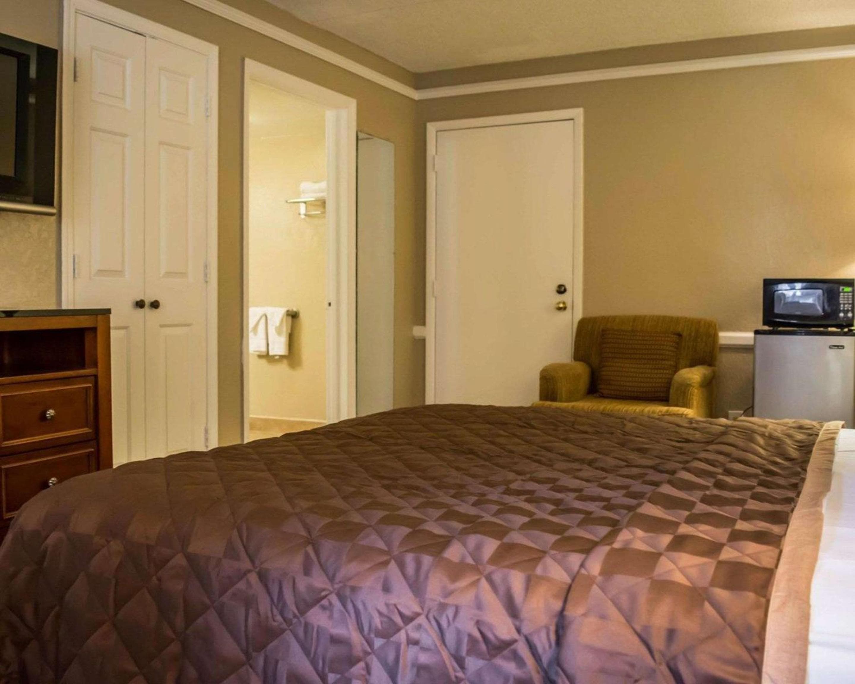 Rodeway Inn Tampa-Ybor City — 3