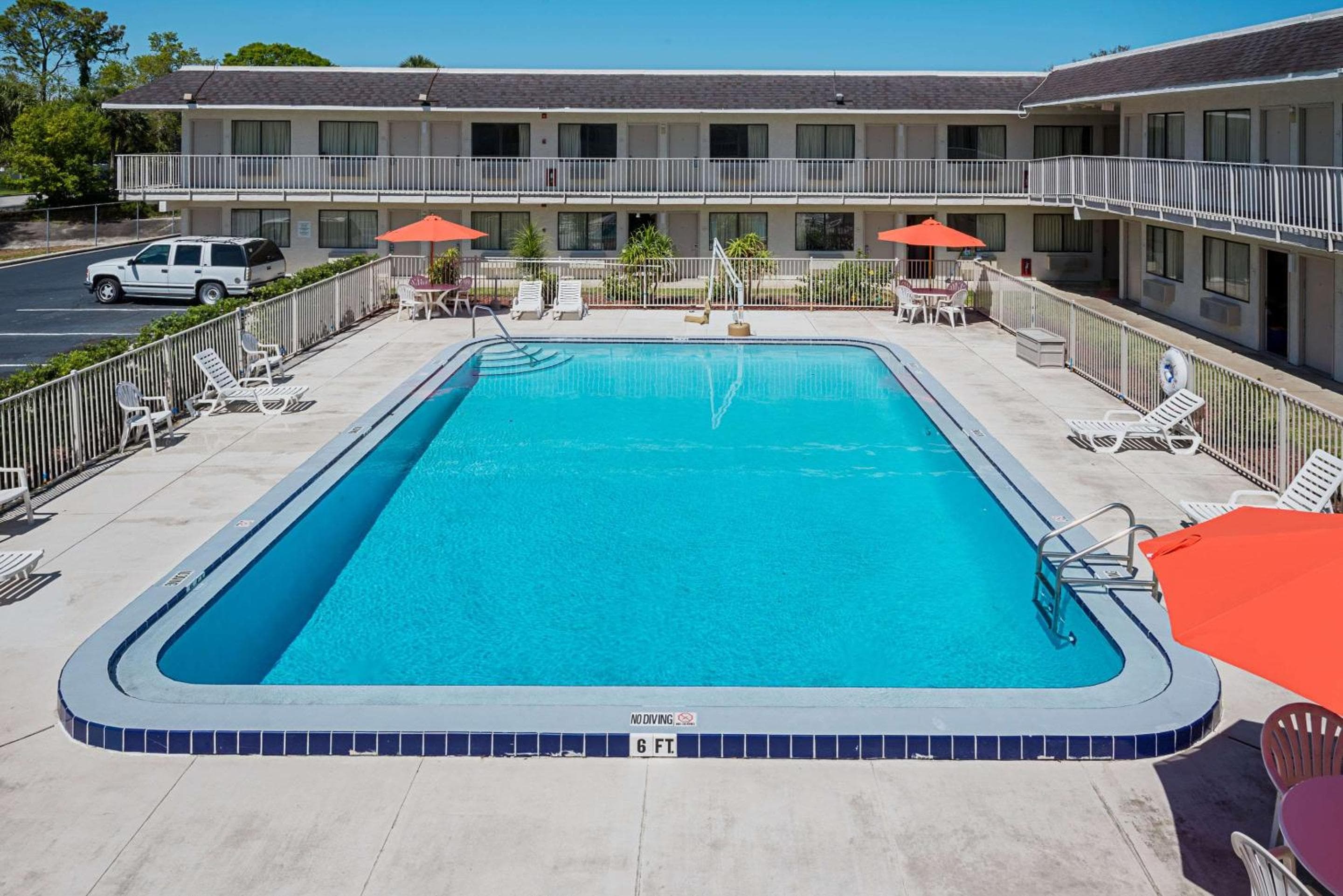 Rodeway Inn Kissimmee - Orlando Maingate West - Free Theme Park Shuttle — 4