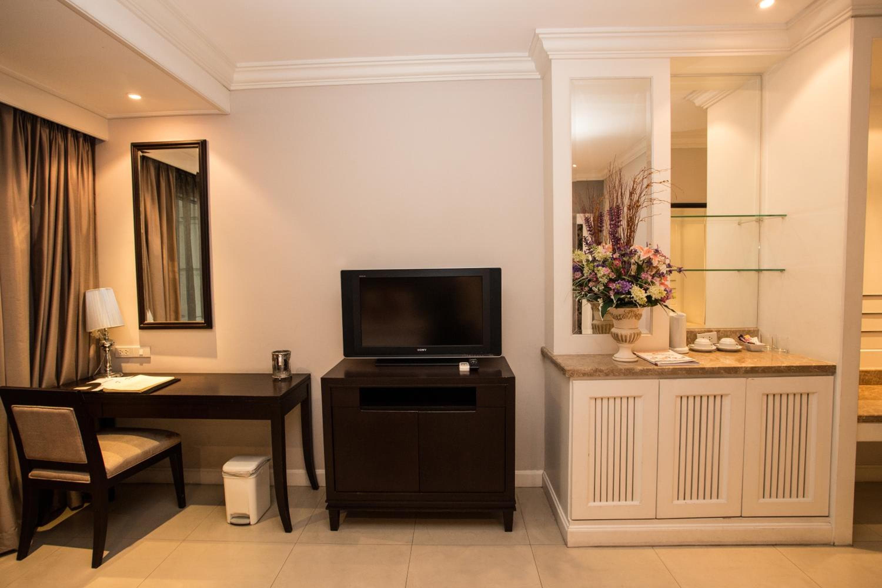 Hope Land Hotel 46/1 — 23