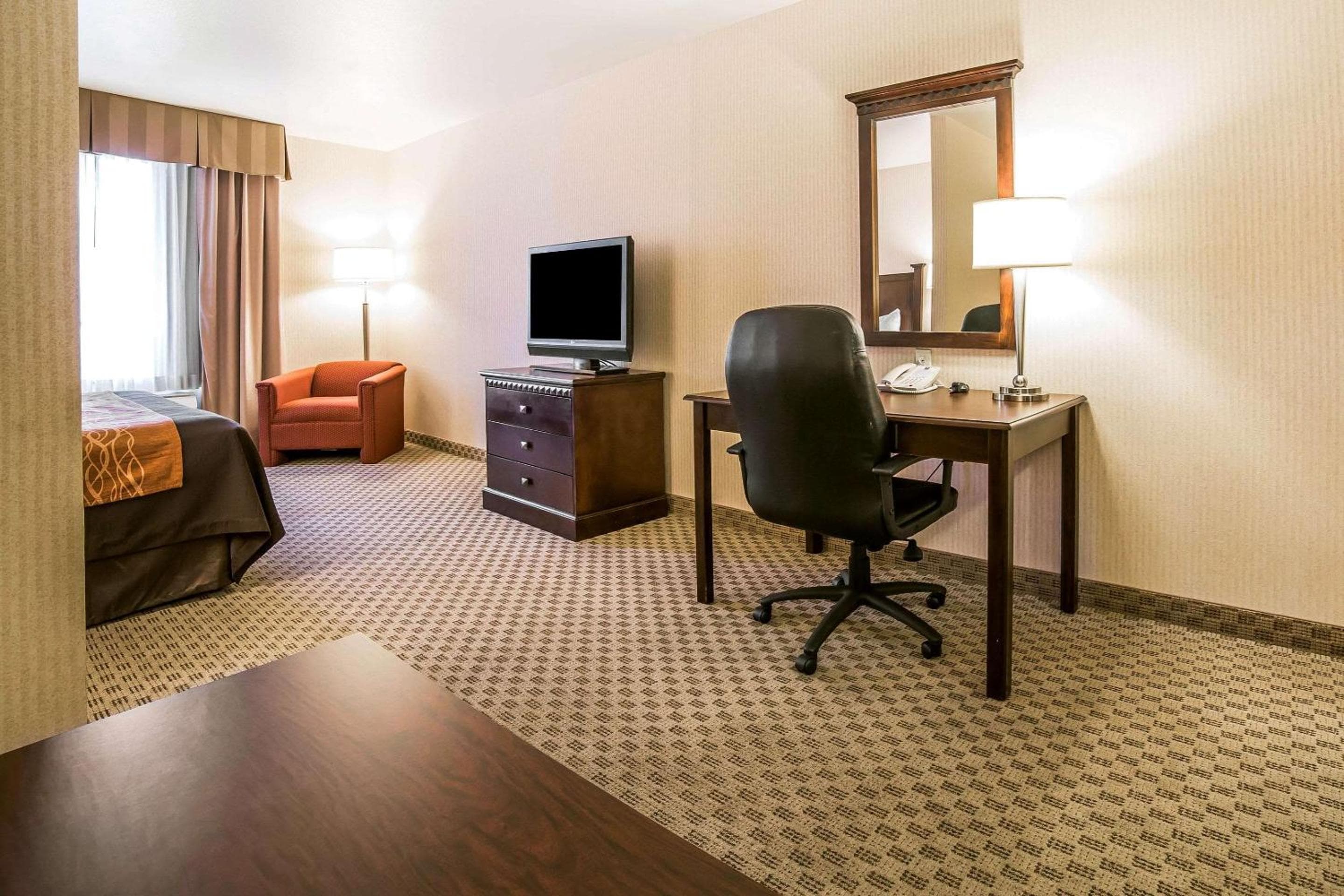 Comfort Inn & Suites Henderson - Las Vegas — 21