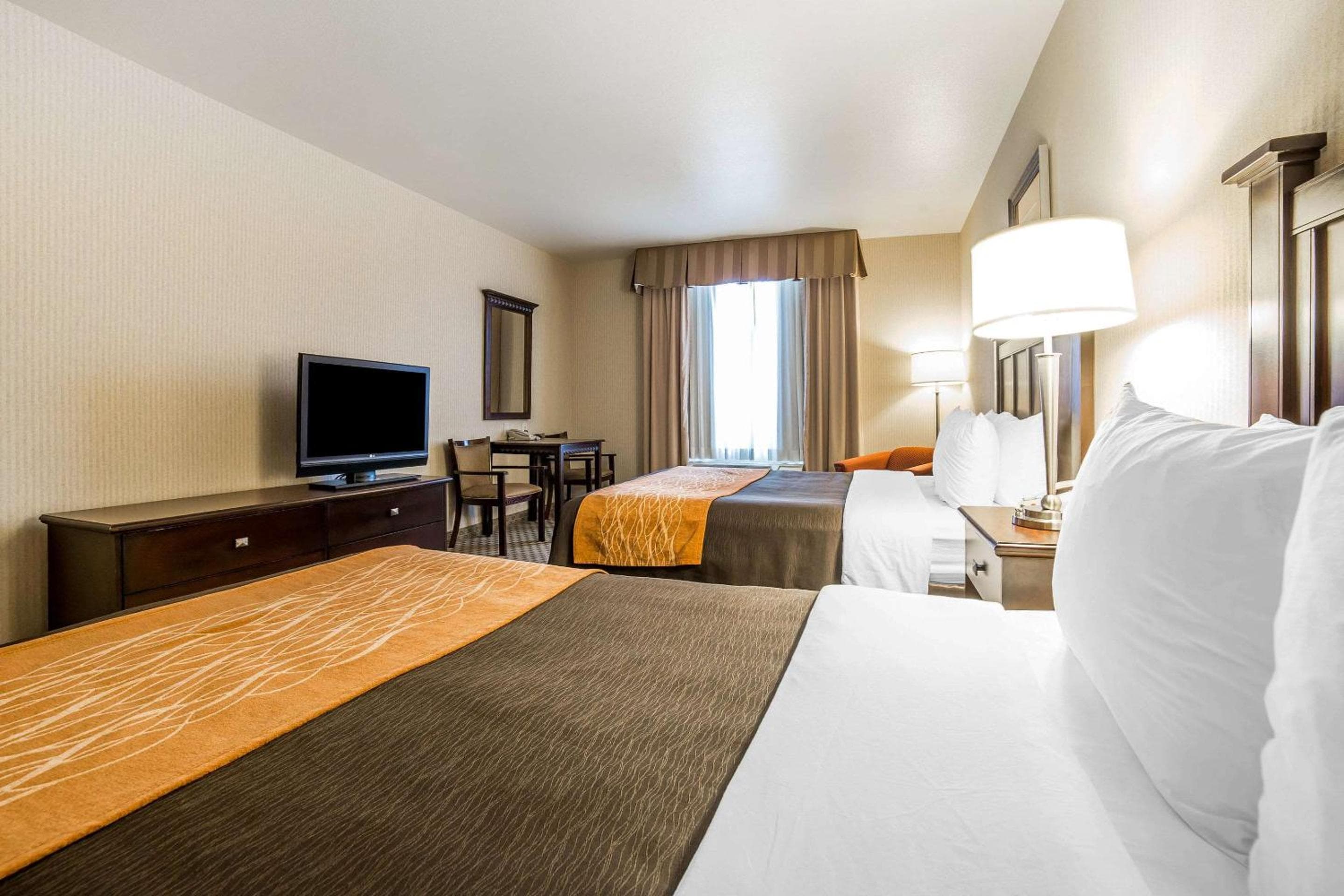 Comfort Inn & Suites Henderson - Las Vegas — 17